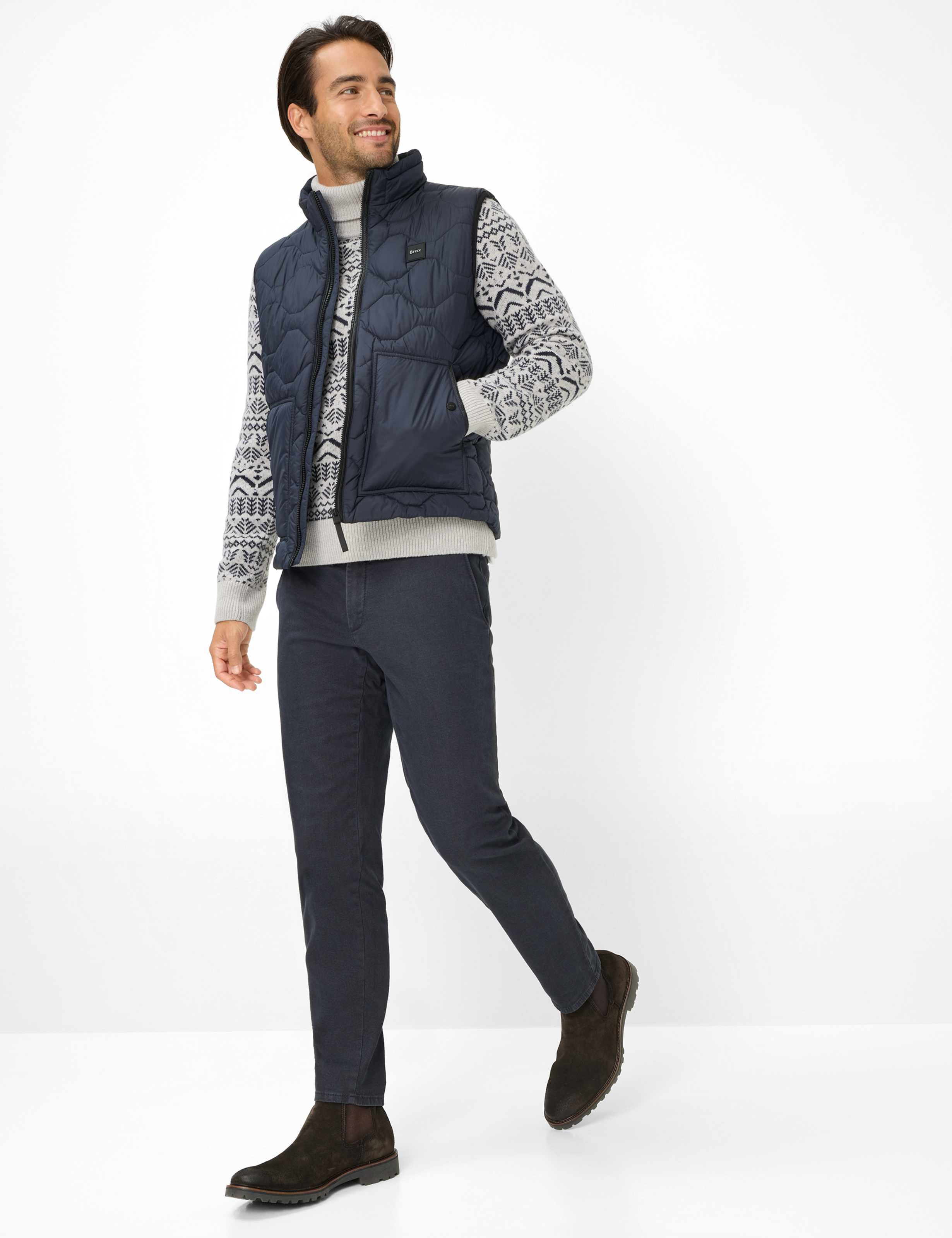 Homme Style BOB Bleu Foncé  Tenue du mannequin