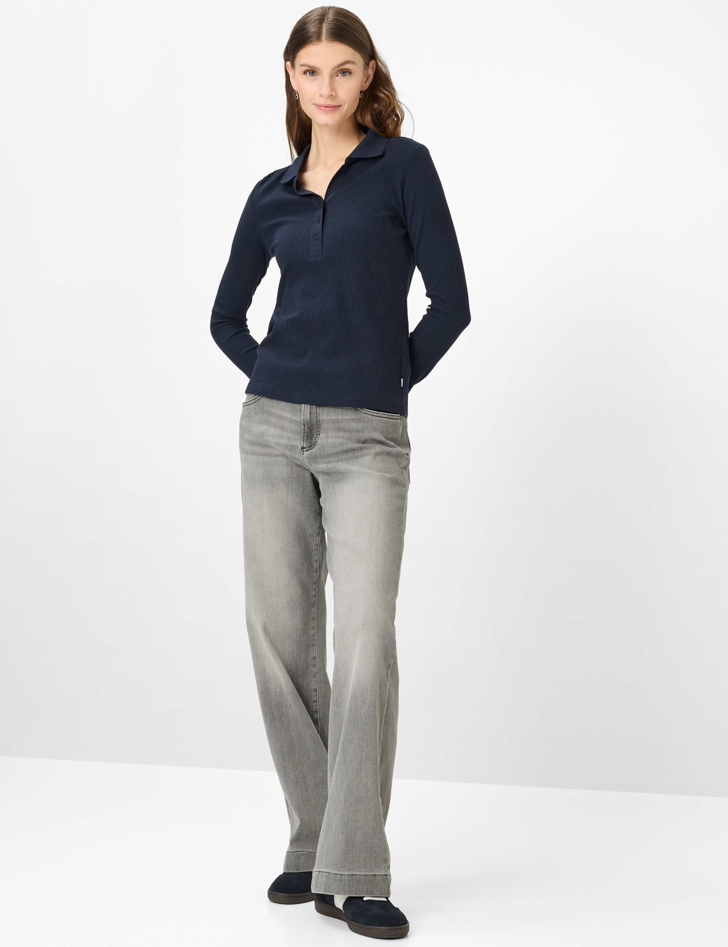 Damen Style CLEO L Dunkelblau  Model Outfit