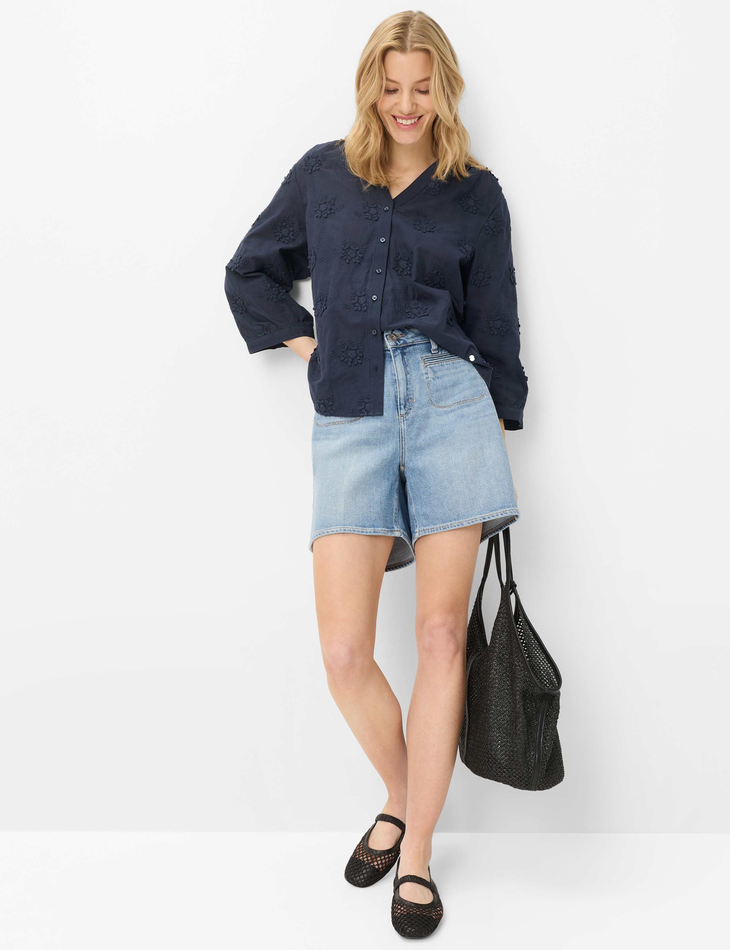 Damen Style VELIA Dunkelblau  Model Outfit