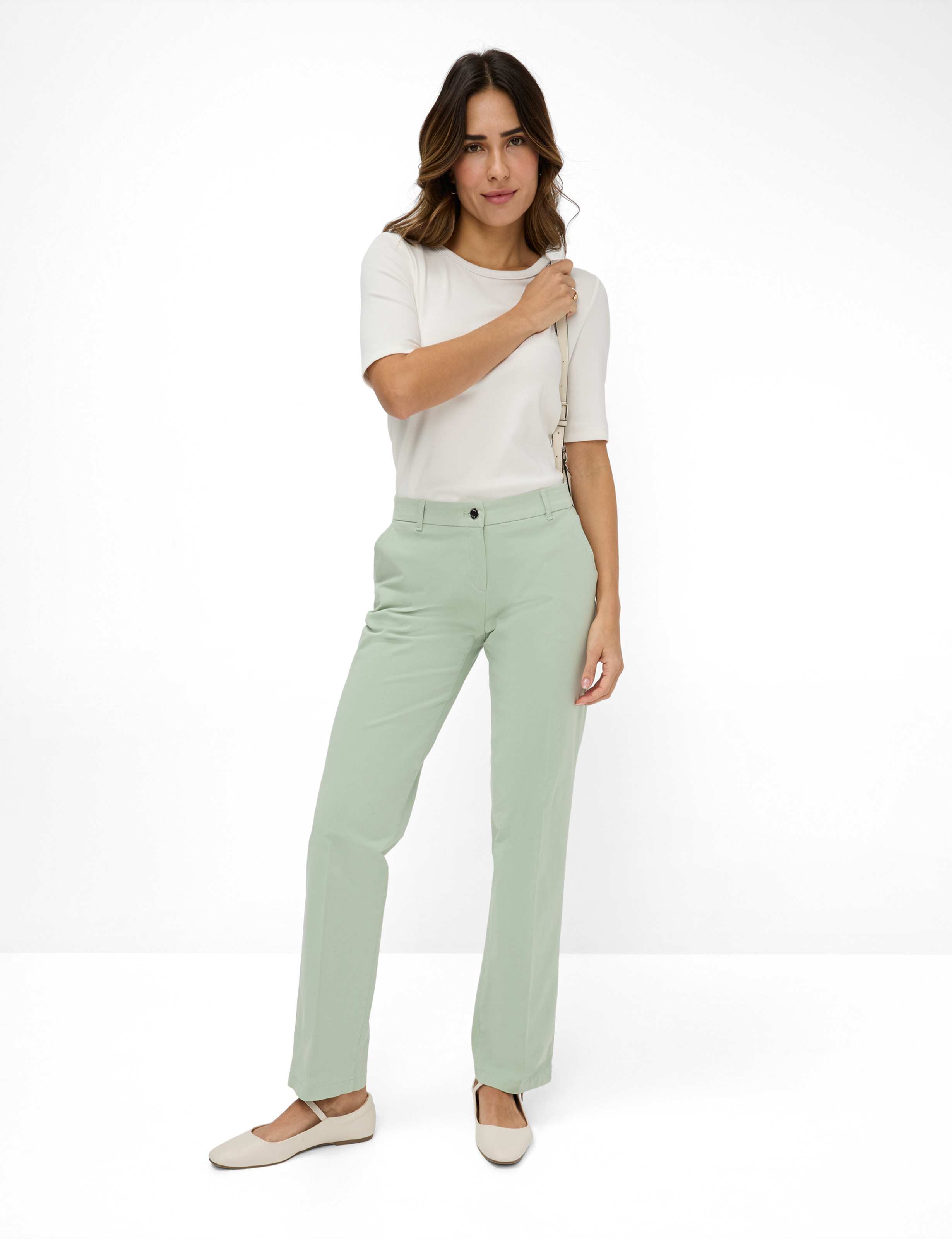 Damen Style MARON Hellgrün Regular Fit Model Outfit
