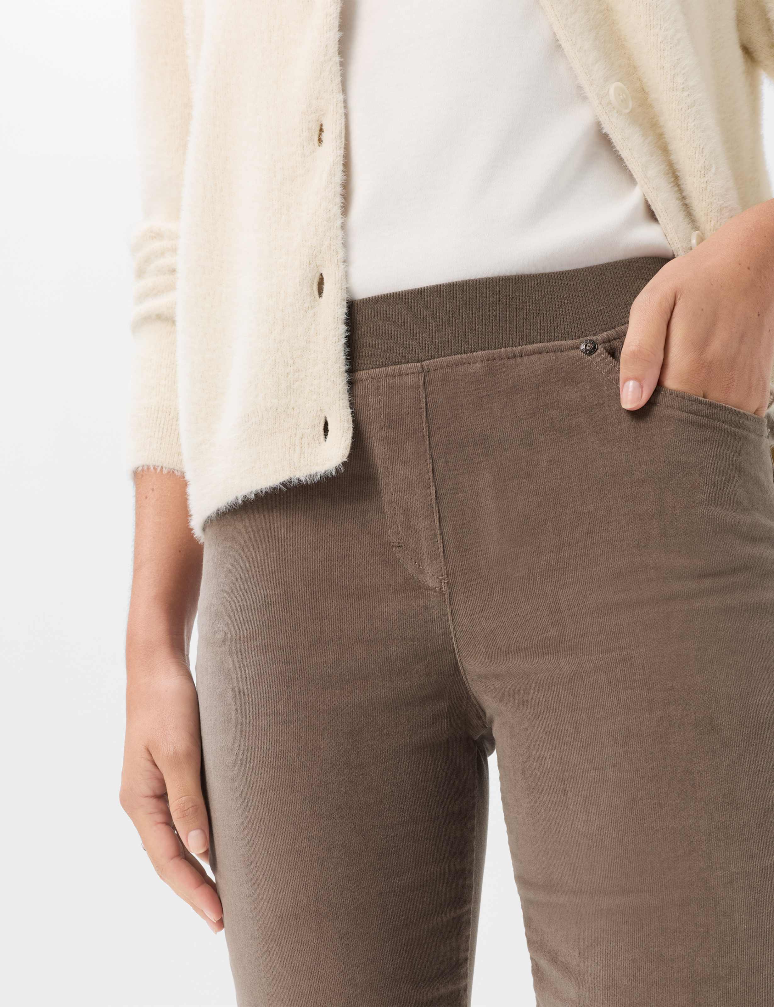 Damen Style PAMINA Braun Slim Fit Detail 2
