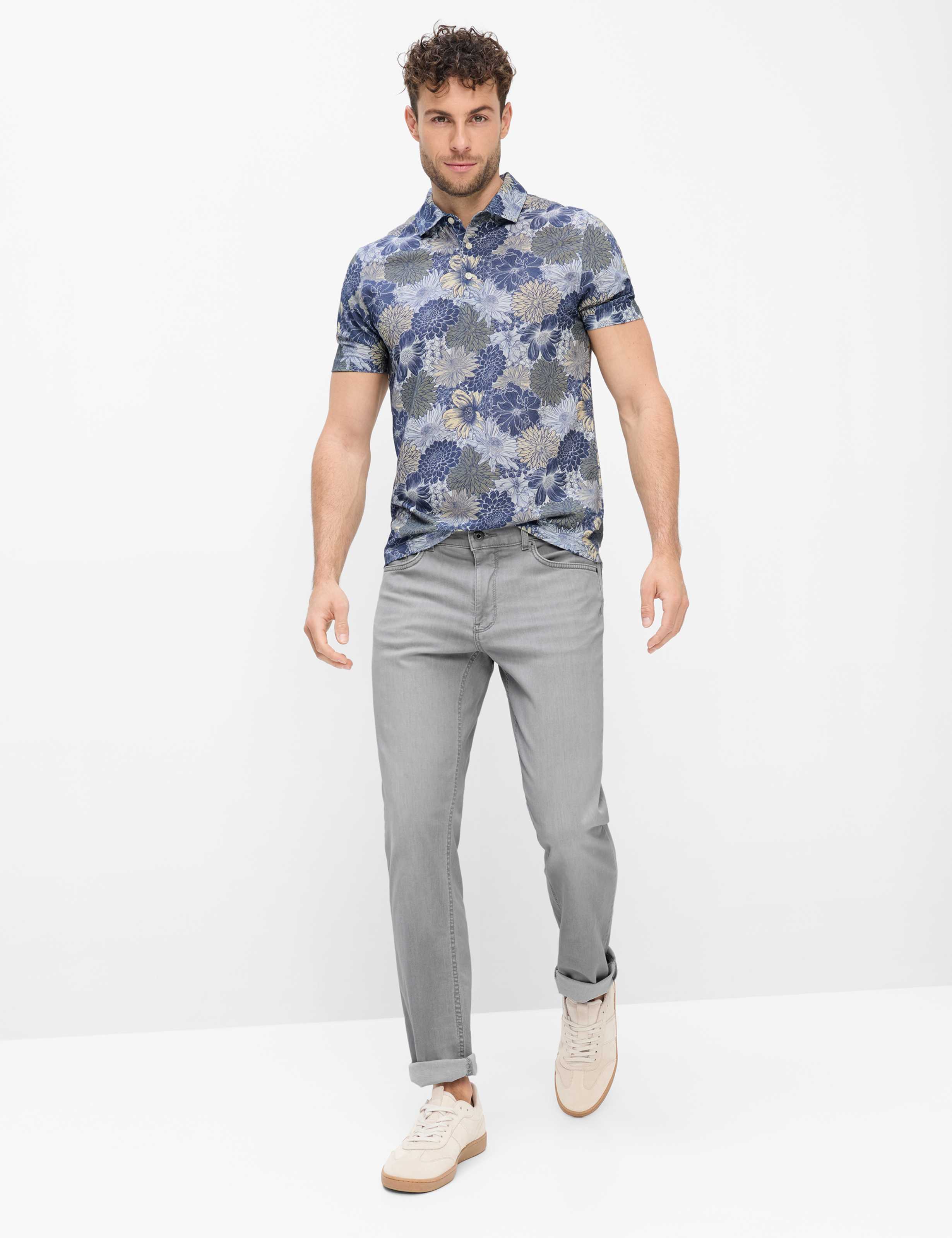 Men Style COOPER Denim Medium Gray Regular Fit Model Outfit