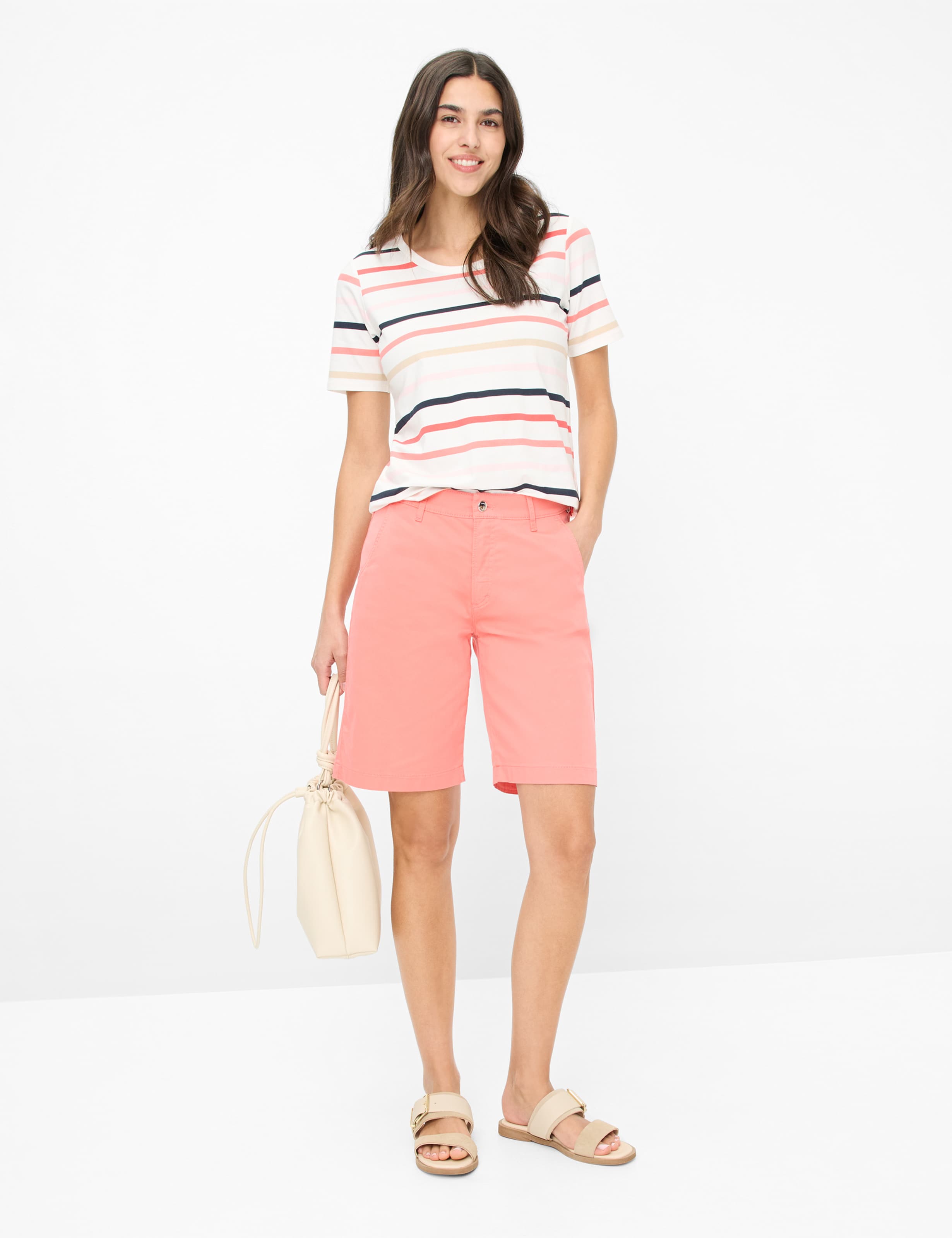 Damen Style MAINE B Hellrot Wide Leg Model Outfit