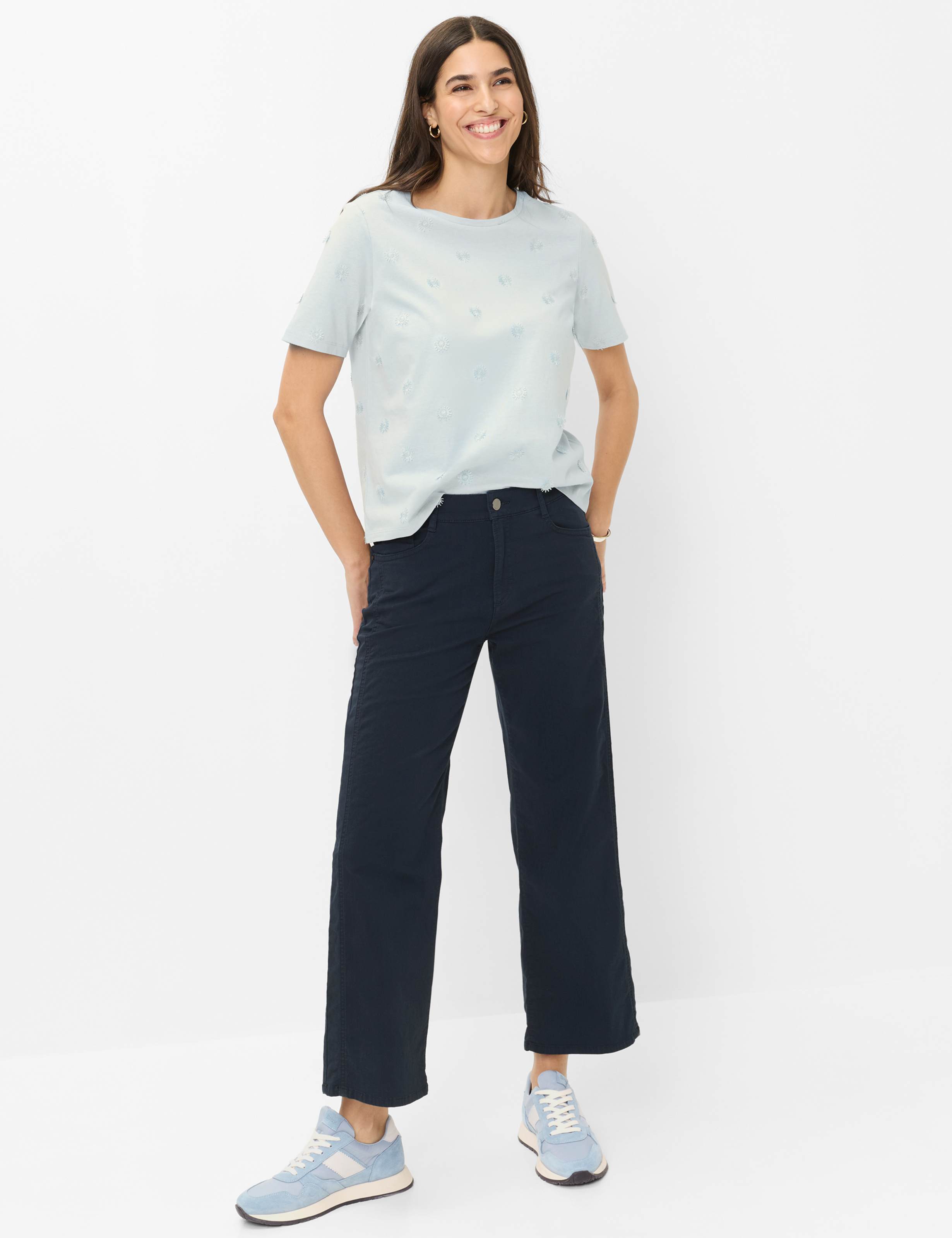 Femme Style MAINE S Bleu Foncé Wide Leg Tenue du mannequin