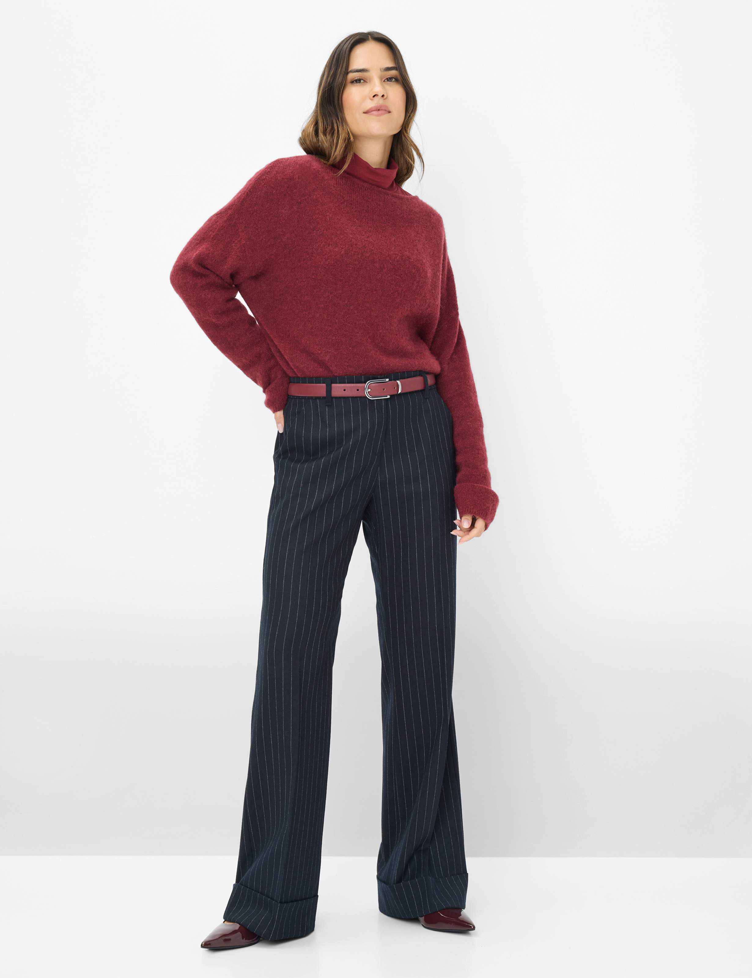 Damen Style MAINE Dunkelblau Wide Leg Model Outfit
