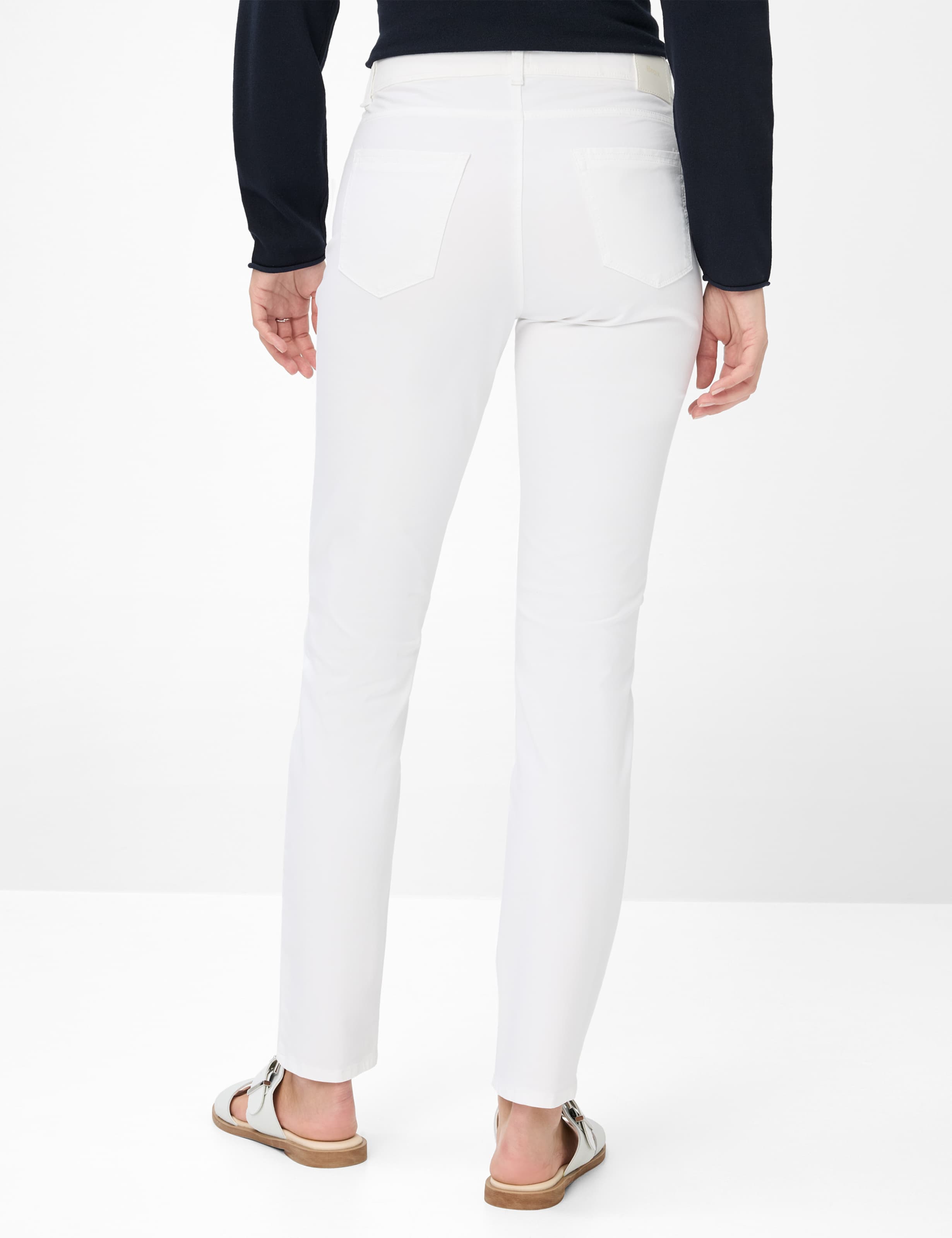 Damen Style SHAKIRA Weiß Slim Fit Model Rueck