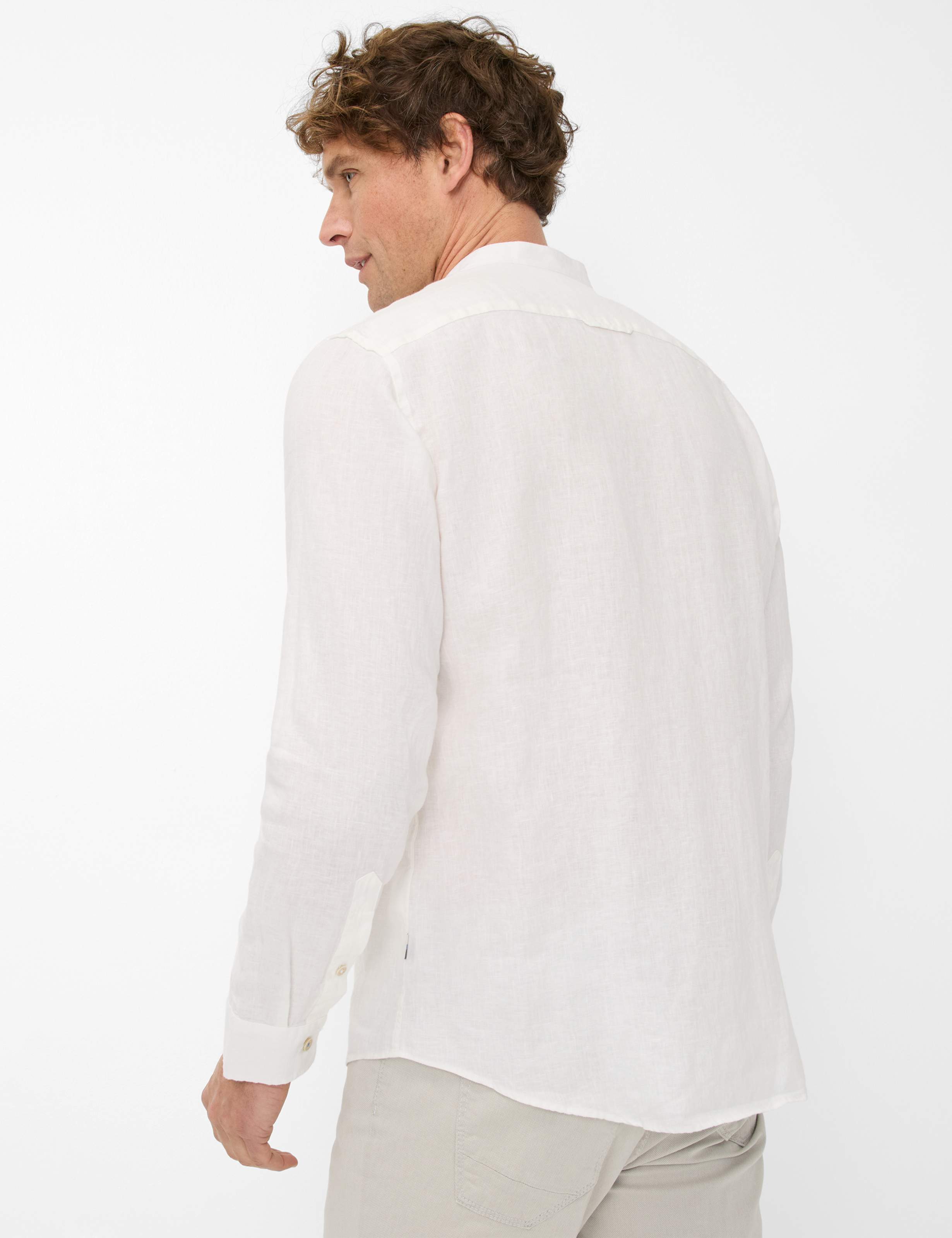Men Style LARS White  Model back
