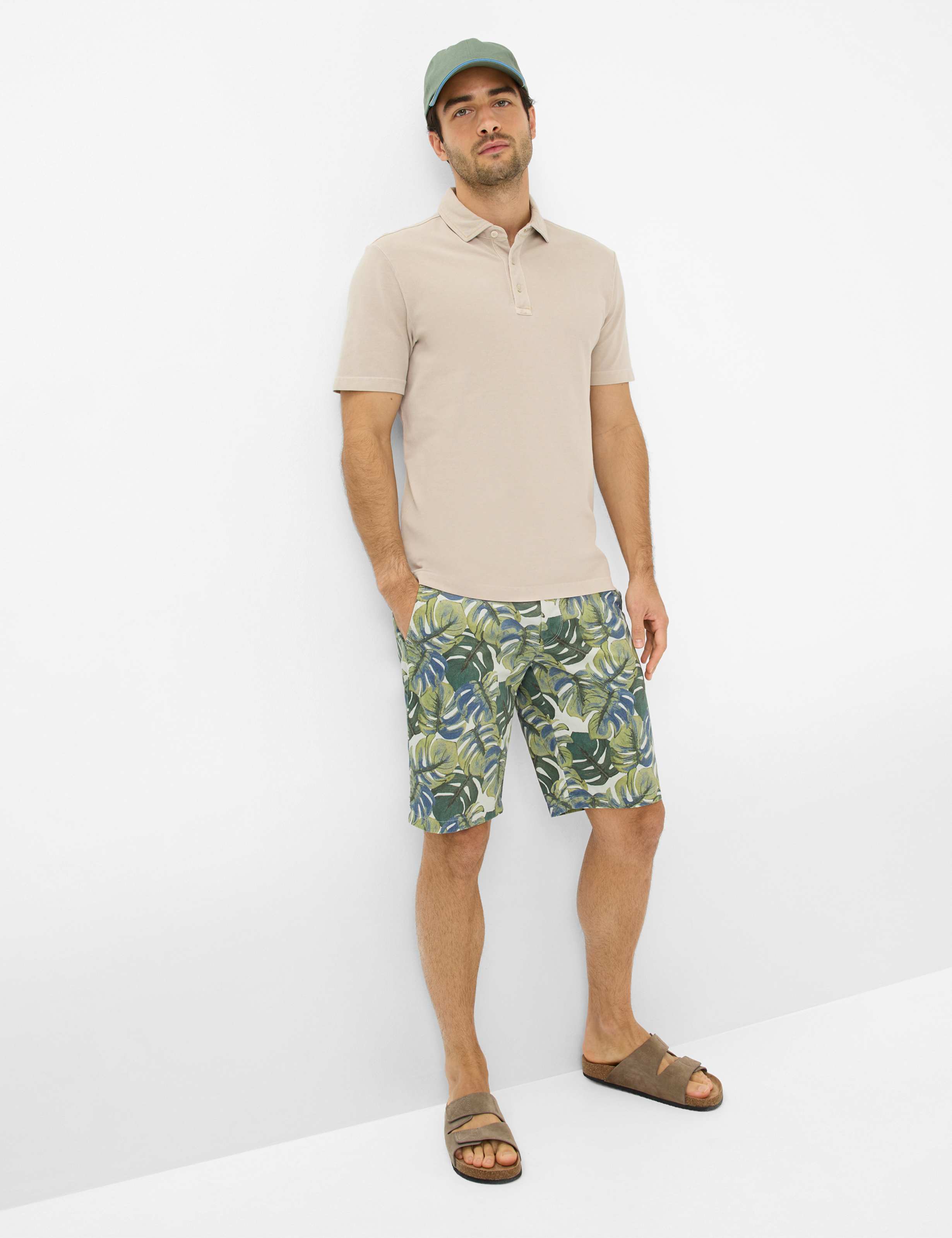 Homme Style BOZEN Vert Regular Fit Tenue du mannequin