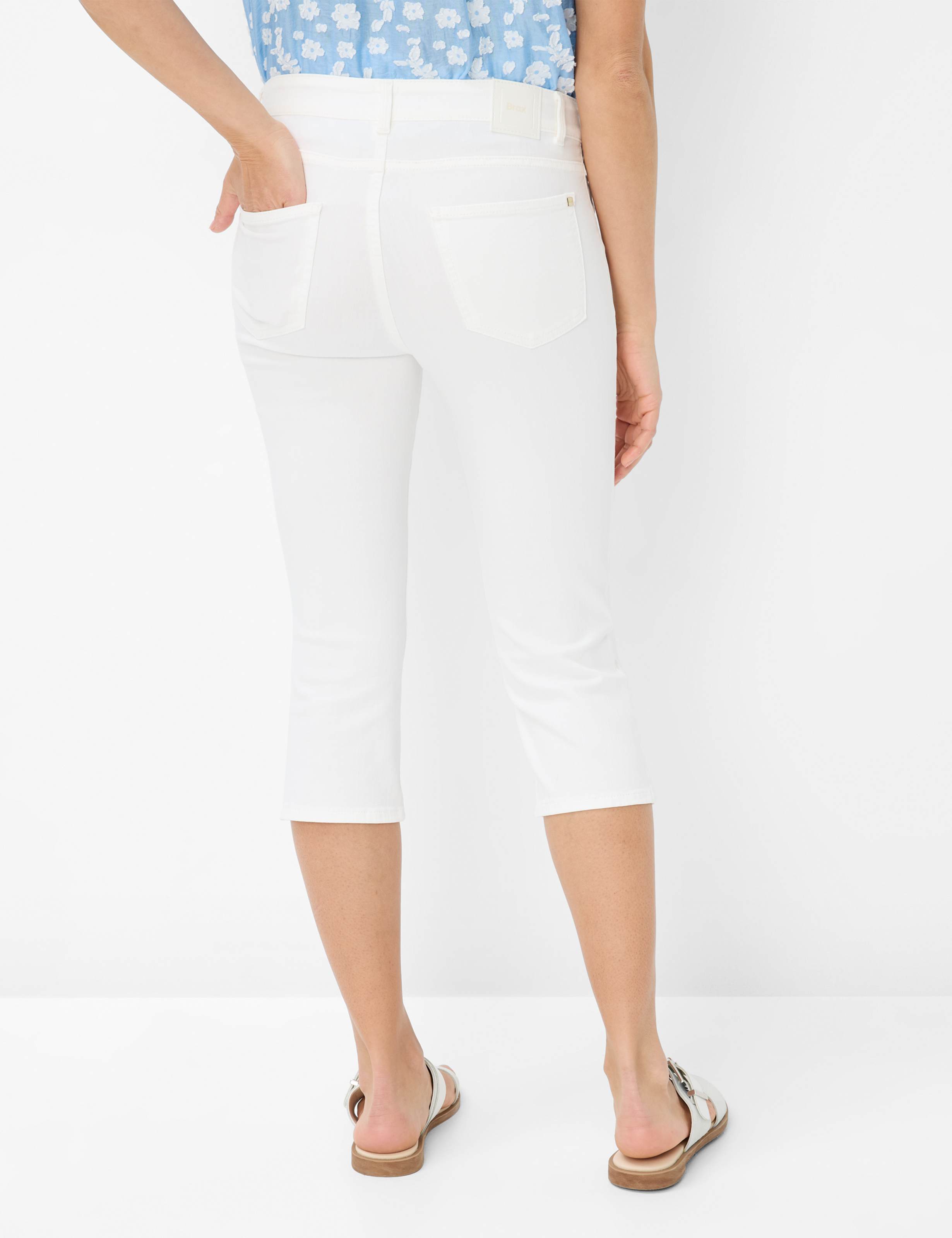 Women Style SHAKIRA C Denim White Slim Fit Model back