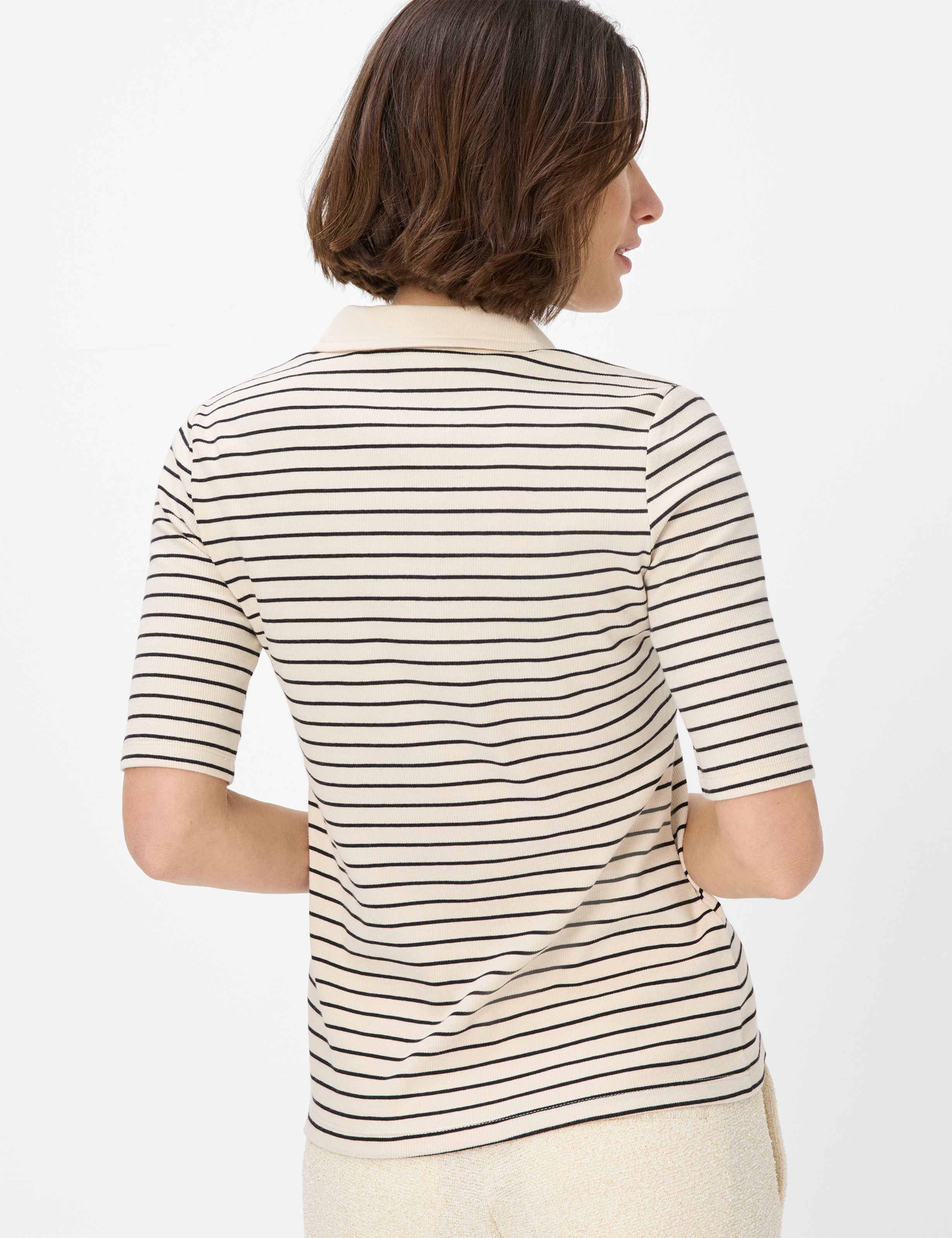 Women Style CLEO Black  Model back