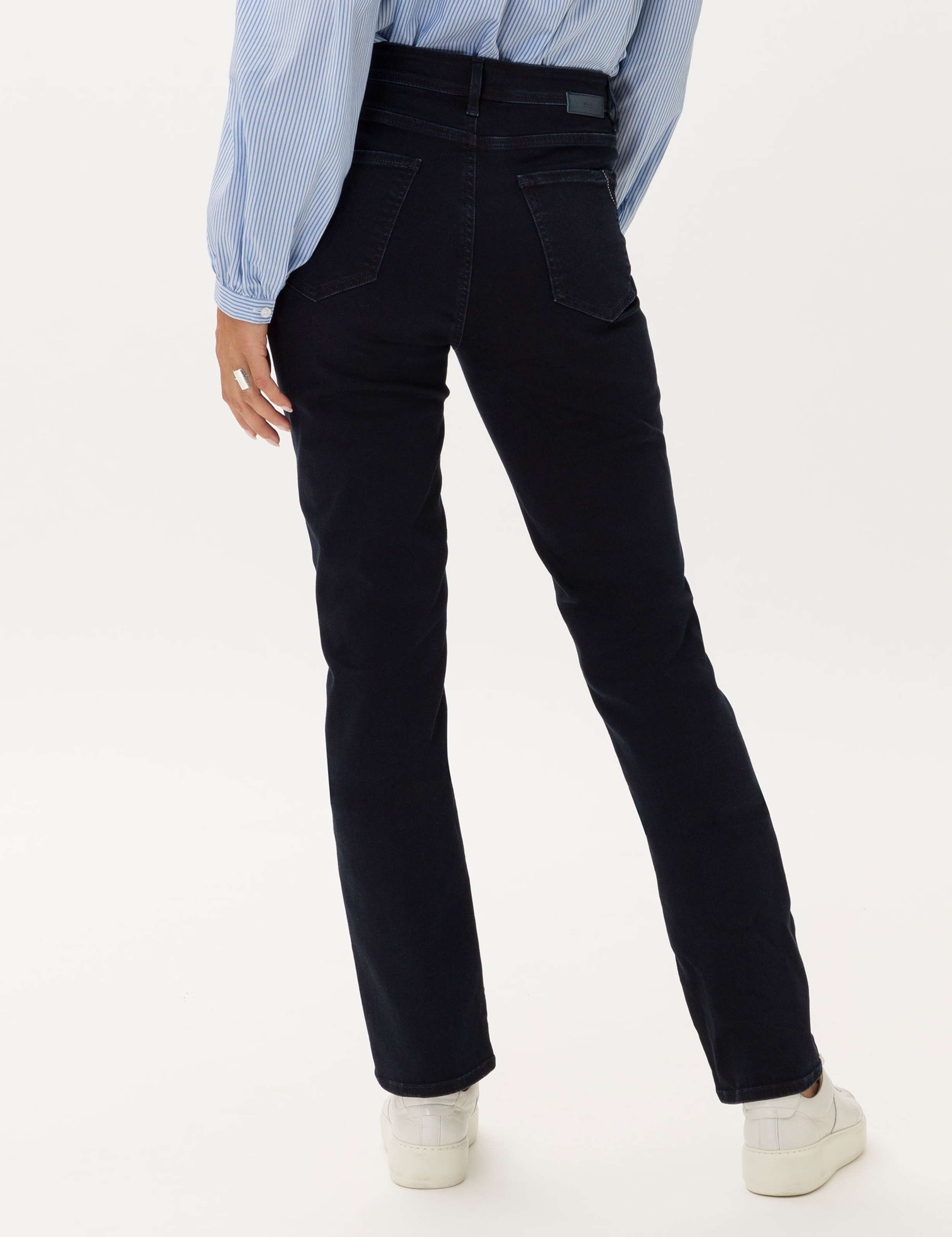 Damen Style CAROLA Denim Dunkelblau Feminine Fit Model Rueck