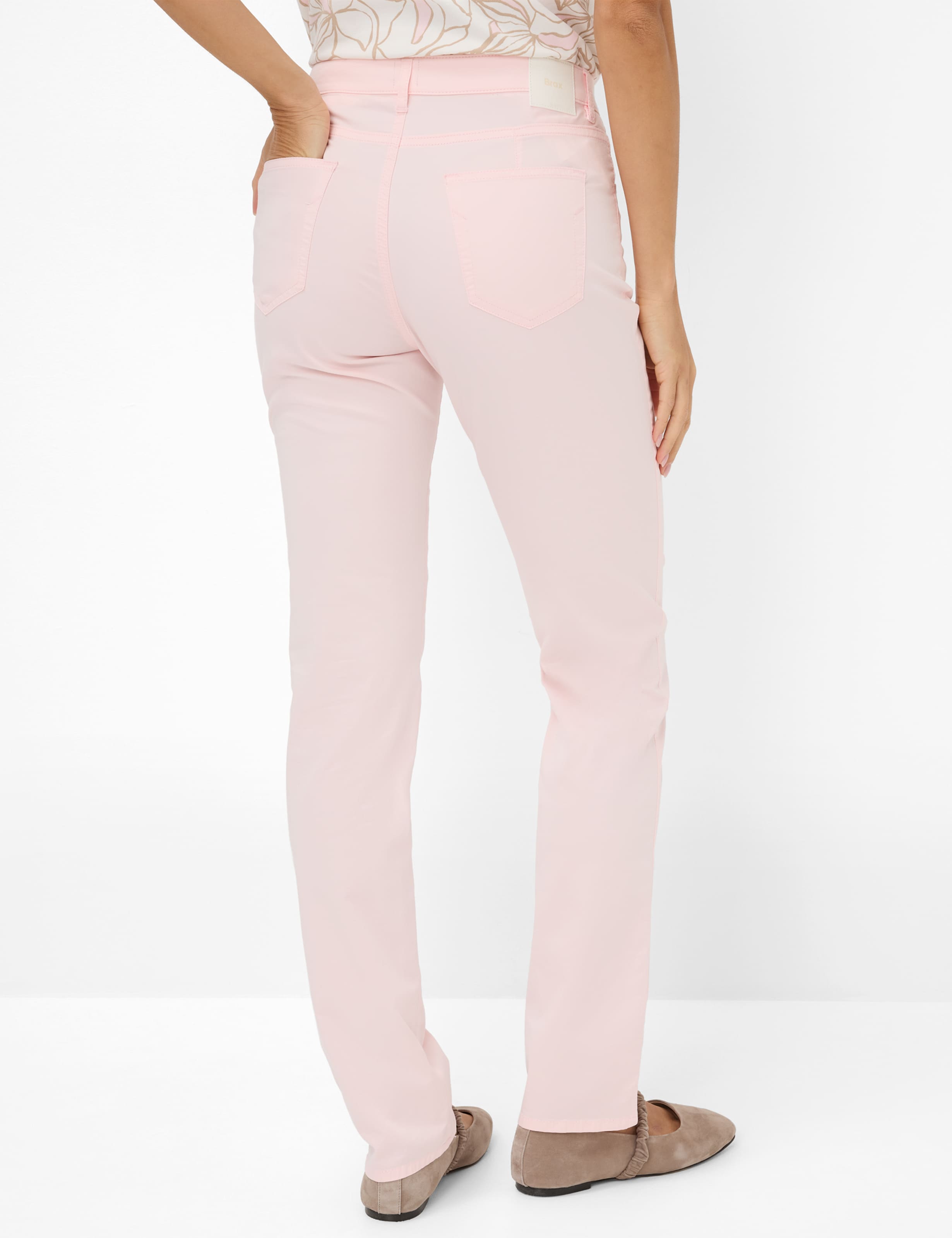 Dames Style CAROLA Roze Feminine Fit Model achterkant