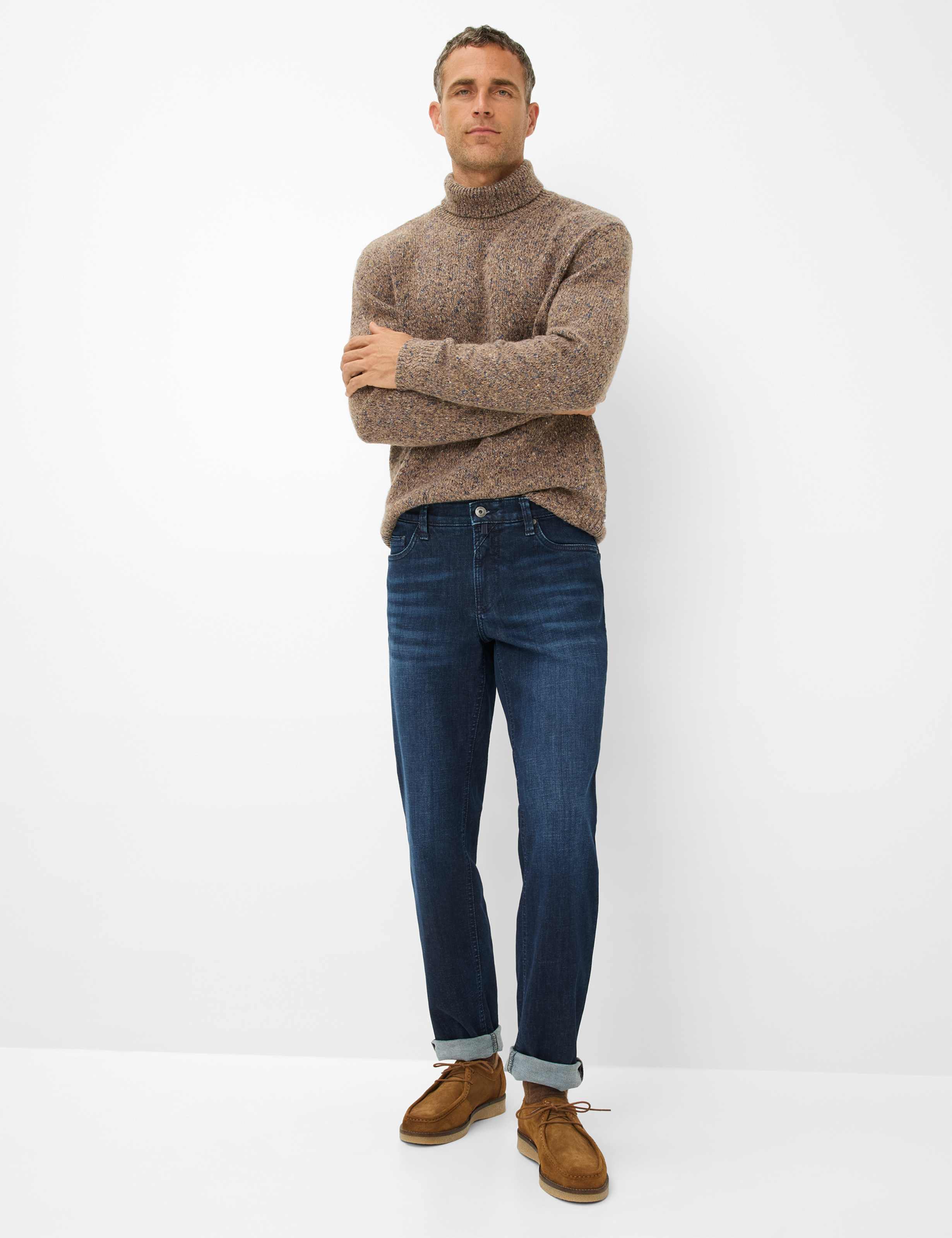 Herren Style LUKE Denim Dunkelblau Modern Fit Model Outfit