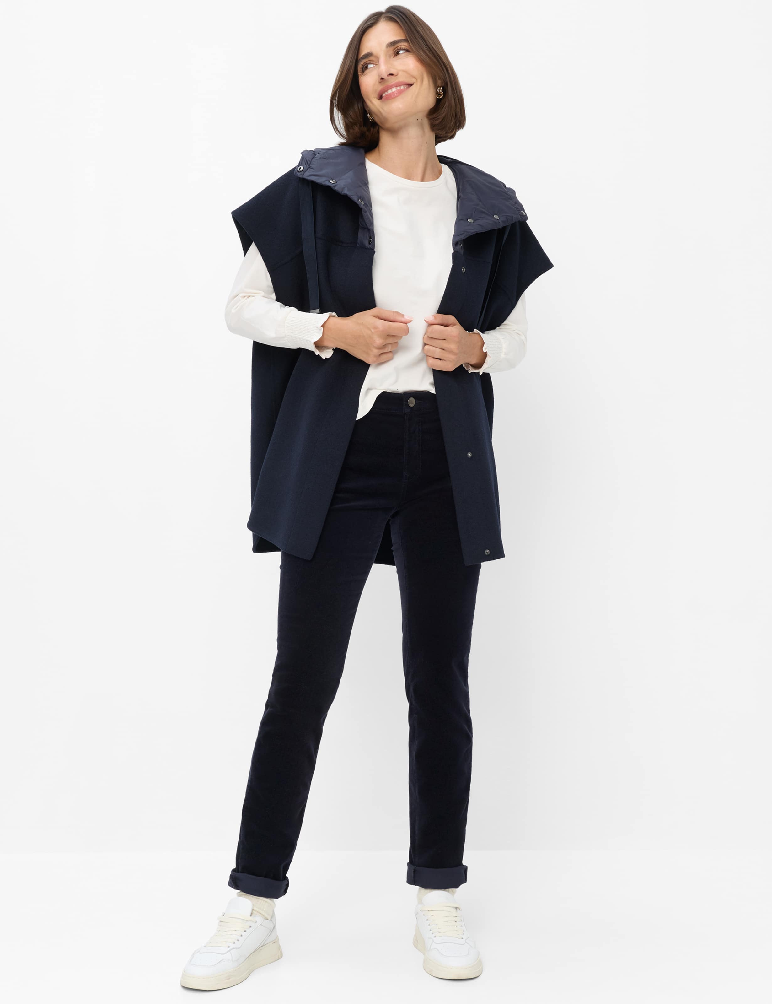 Damen Style MARY Dunkelblau Regular Fit Model Outfit