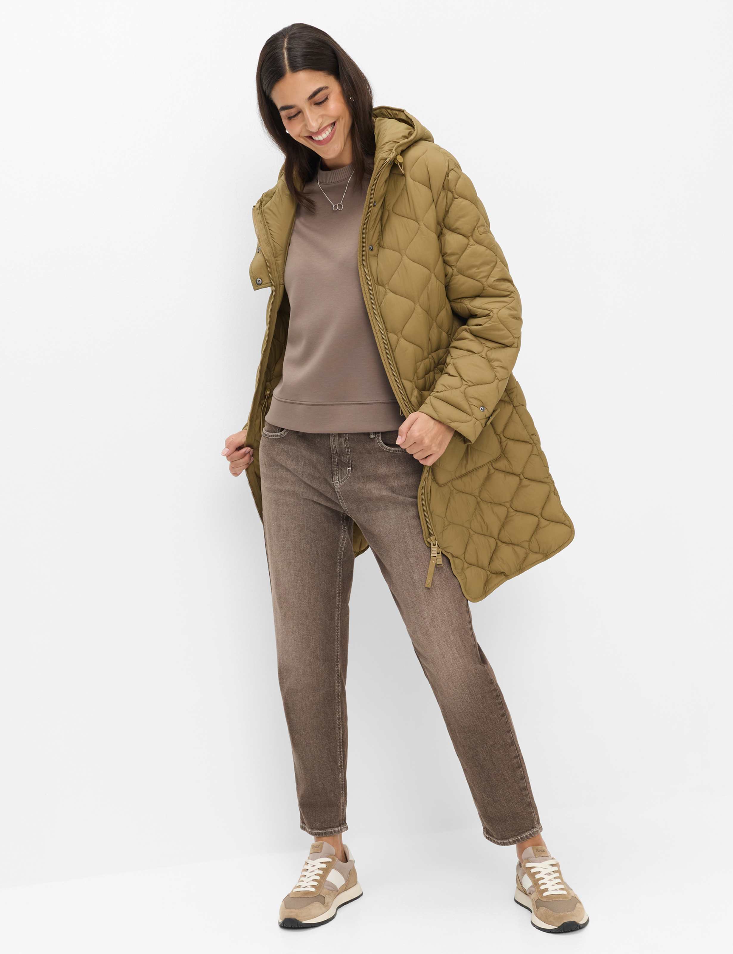 Dame Style KAYA Grøn - Khaki  Model Outfit