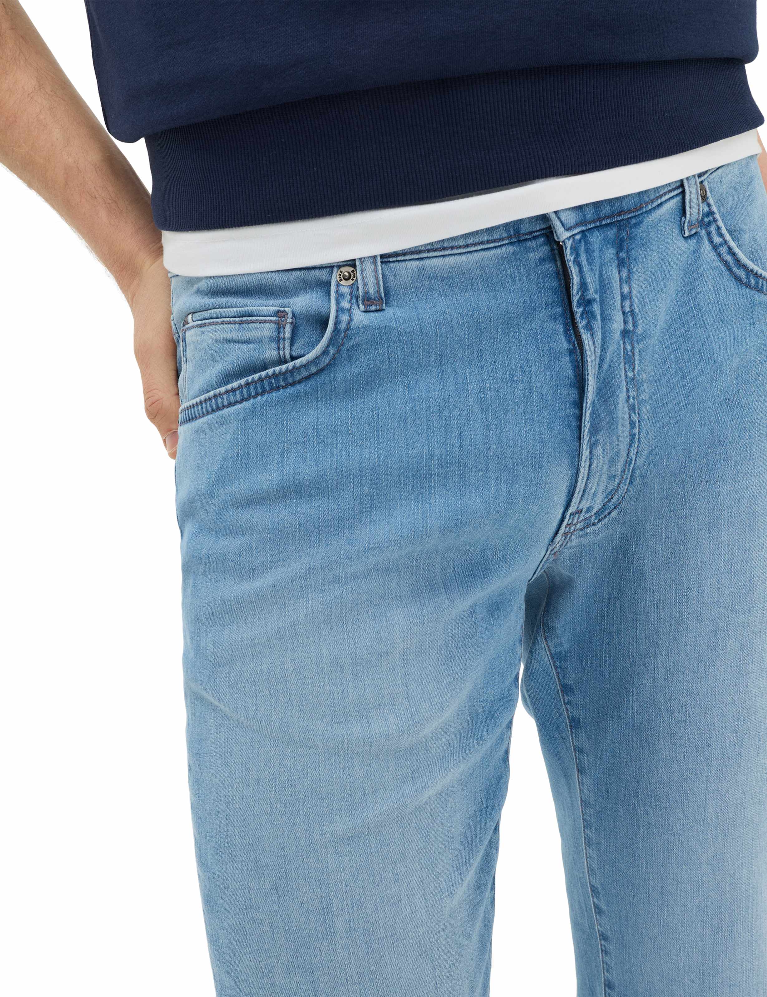 Men Style CHUCK Denim Light Blue Modern Fit Detail 2