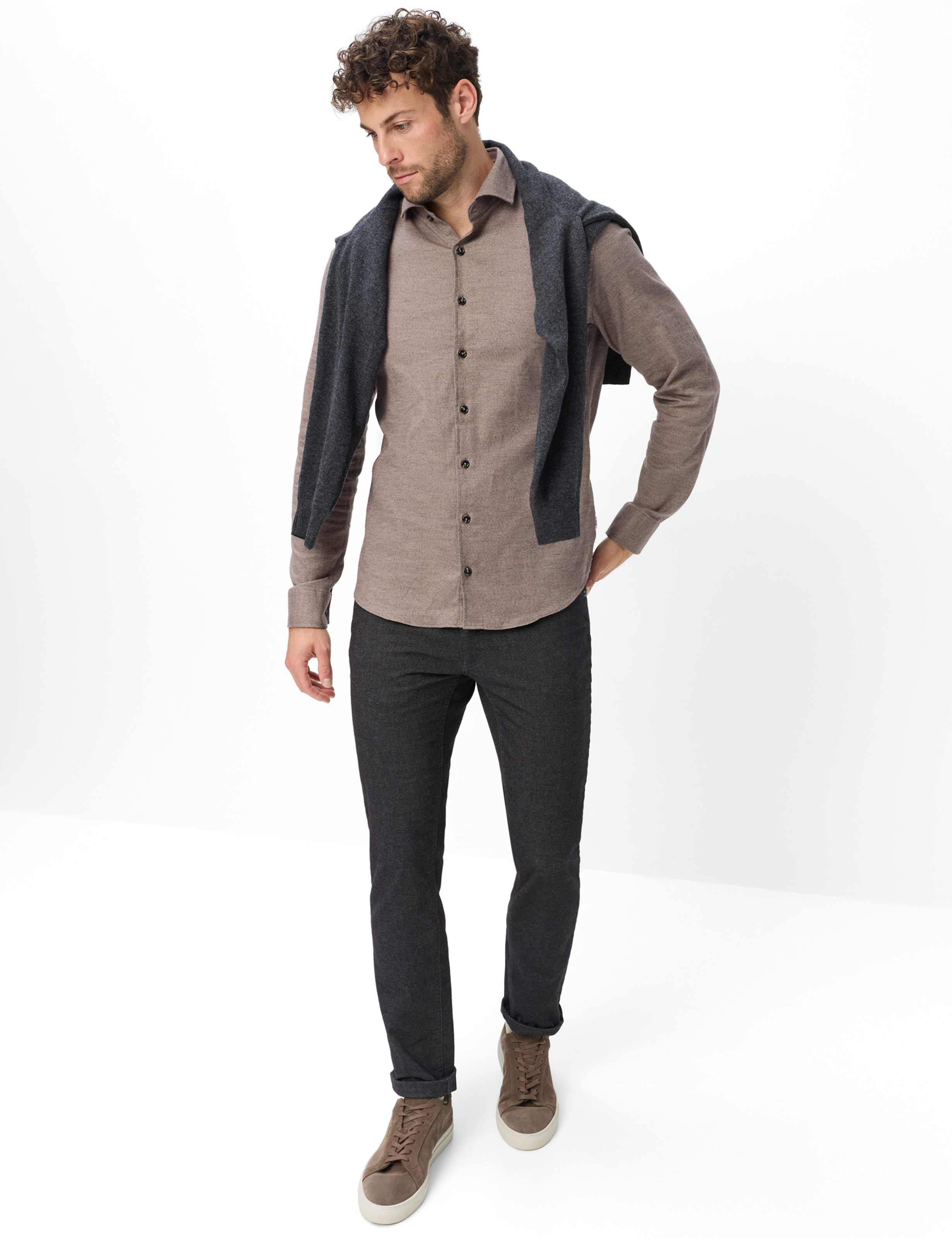Homme Style HAROLD Marron Foncé  Tenue du mannequin