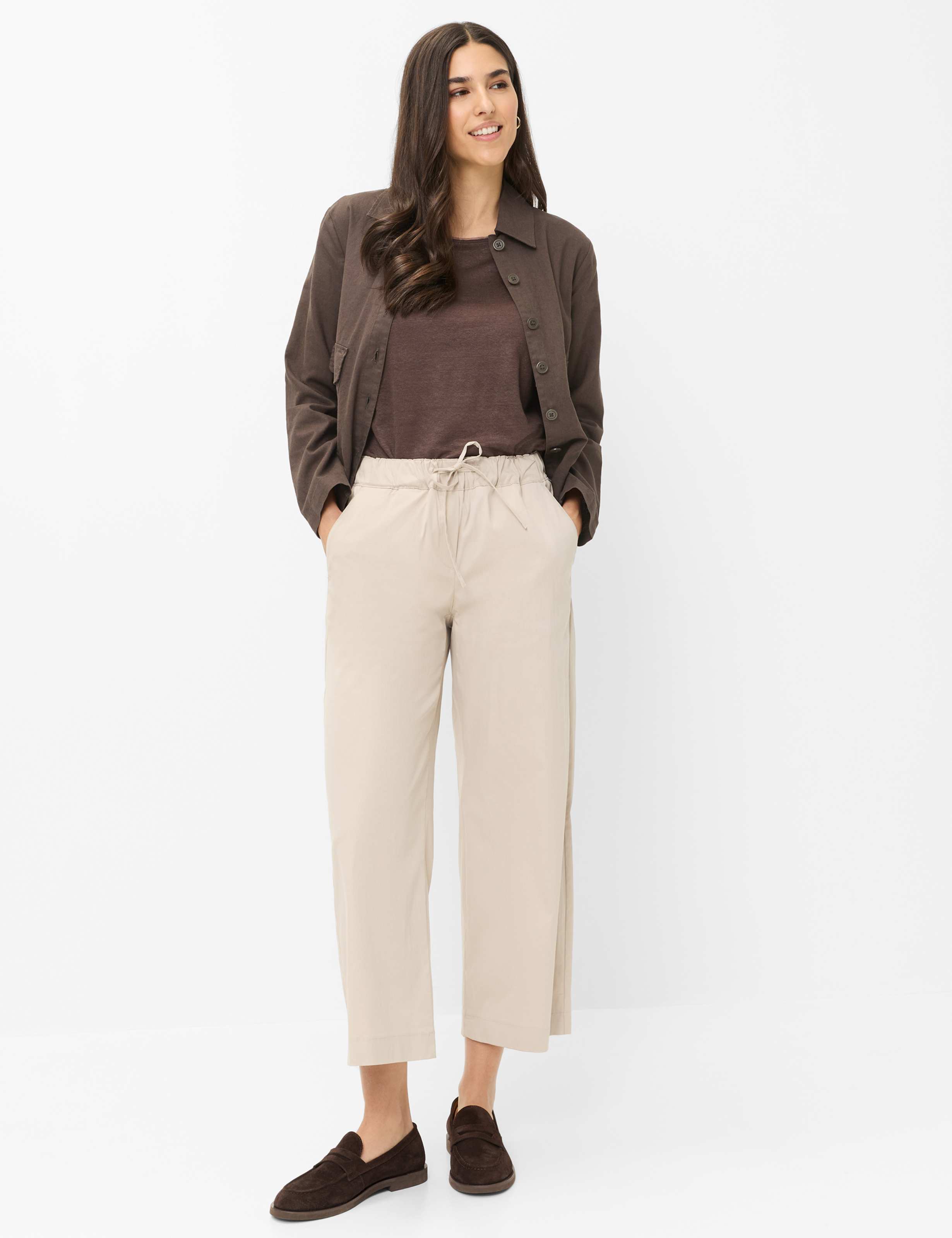 Damen Style MAINE S Hellbeige Wide Leg Model Outfit