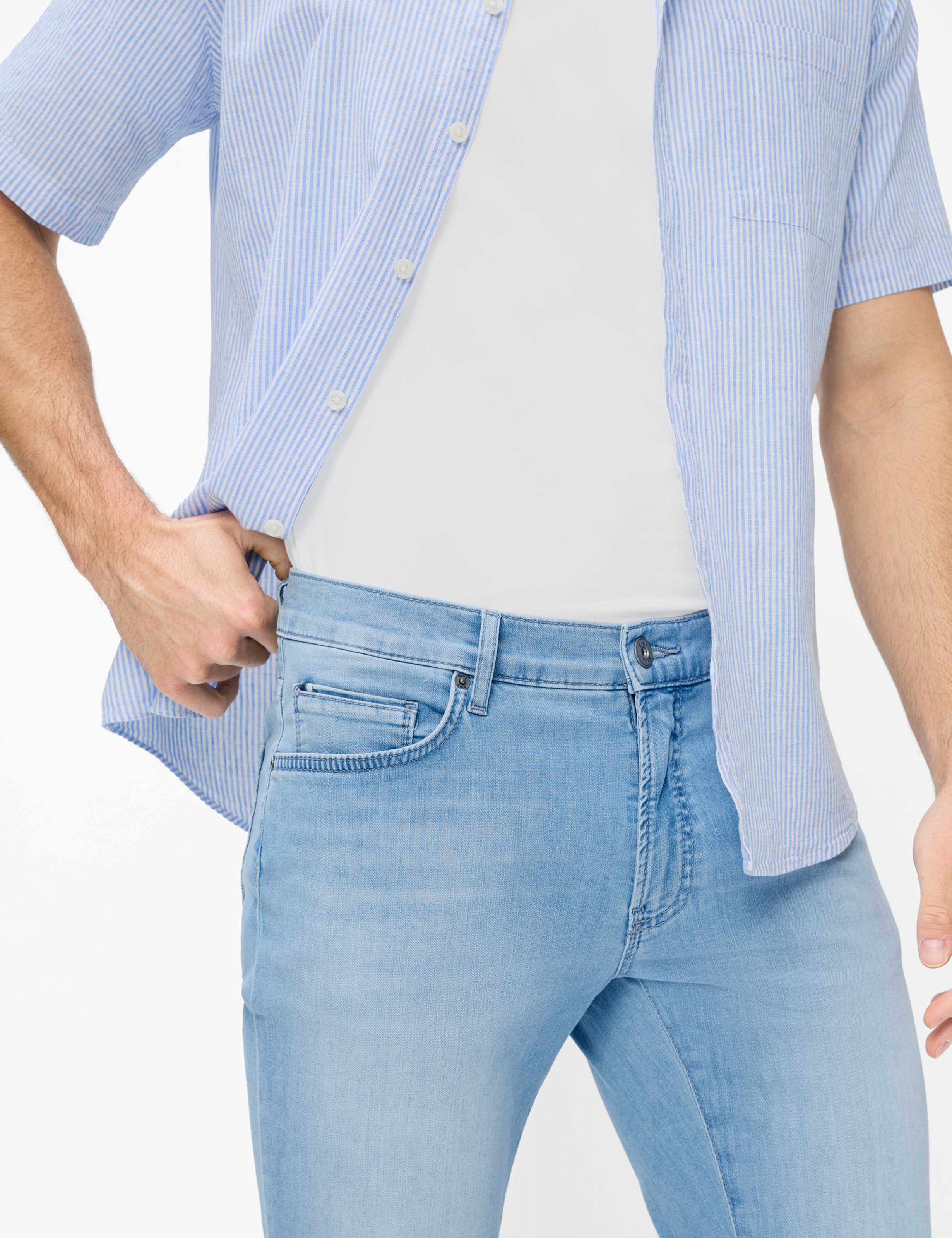 Men Style CHUCK Denim Blue Modern Fit Detail 1