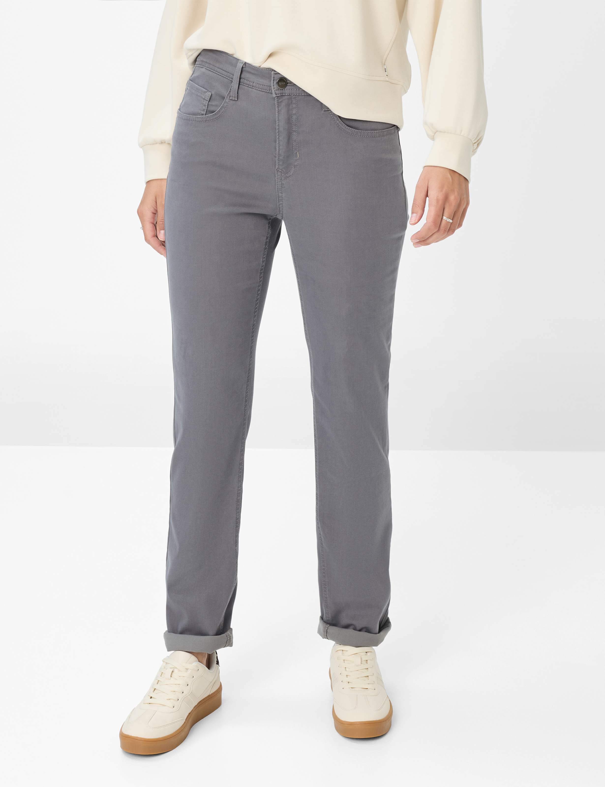 Damen Style CAROLA Grau Feminine Fit Model Front