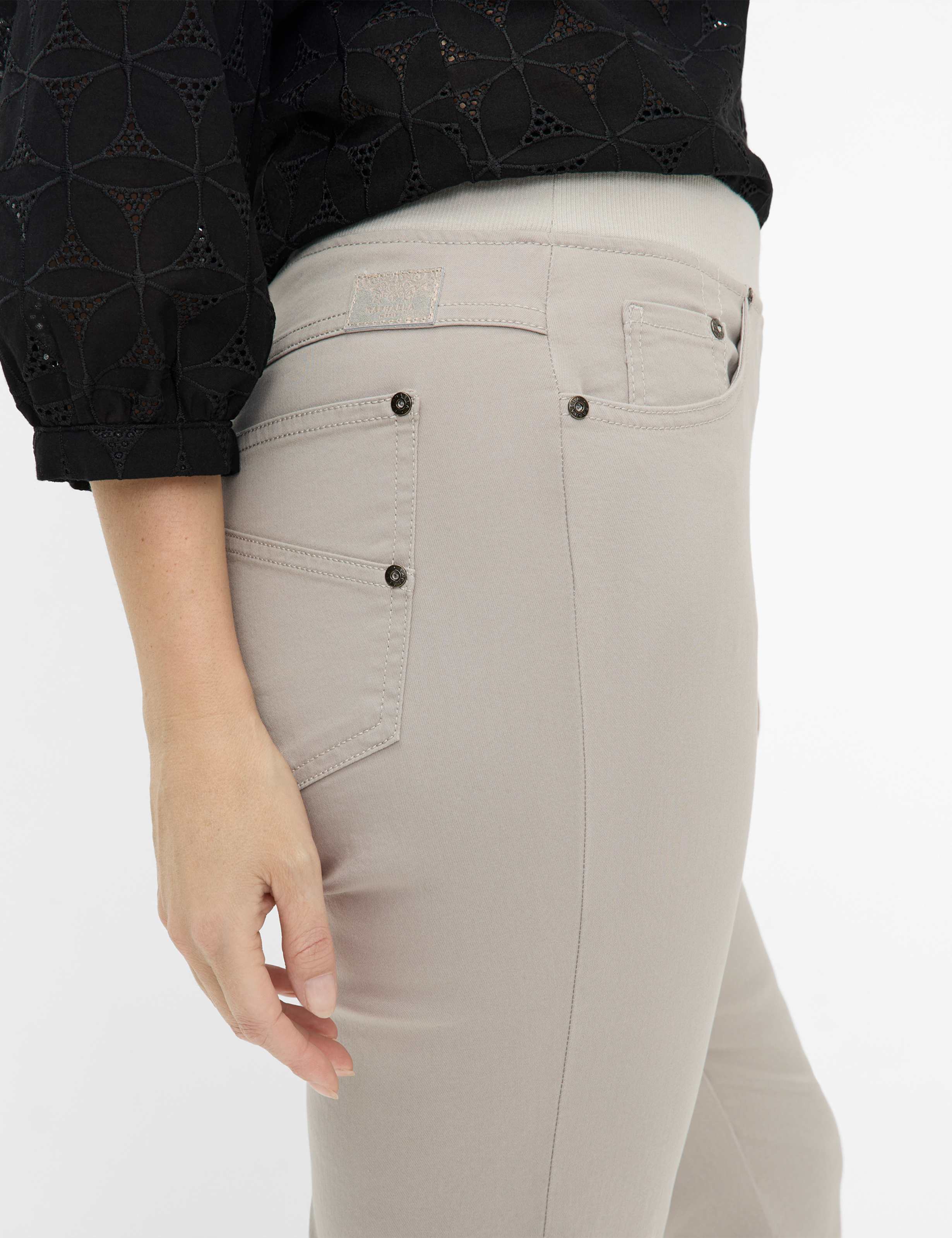 Damen Style CARINA CAPRI Denim Beige Comfort Plus Fit Detail 2