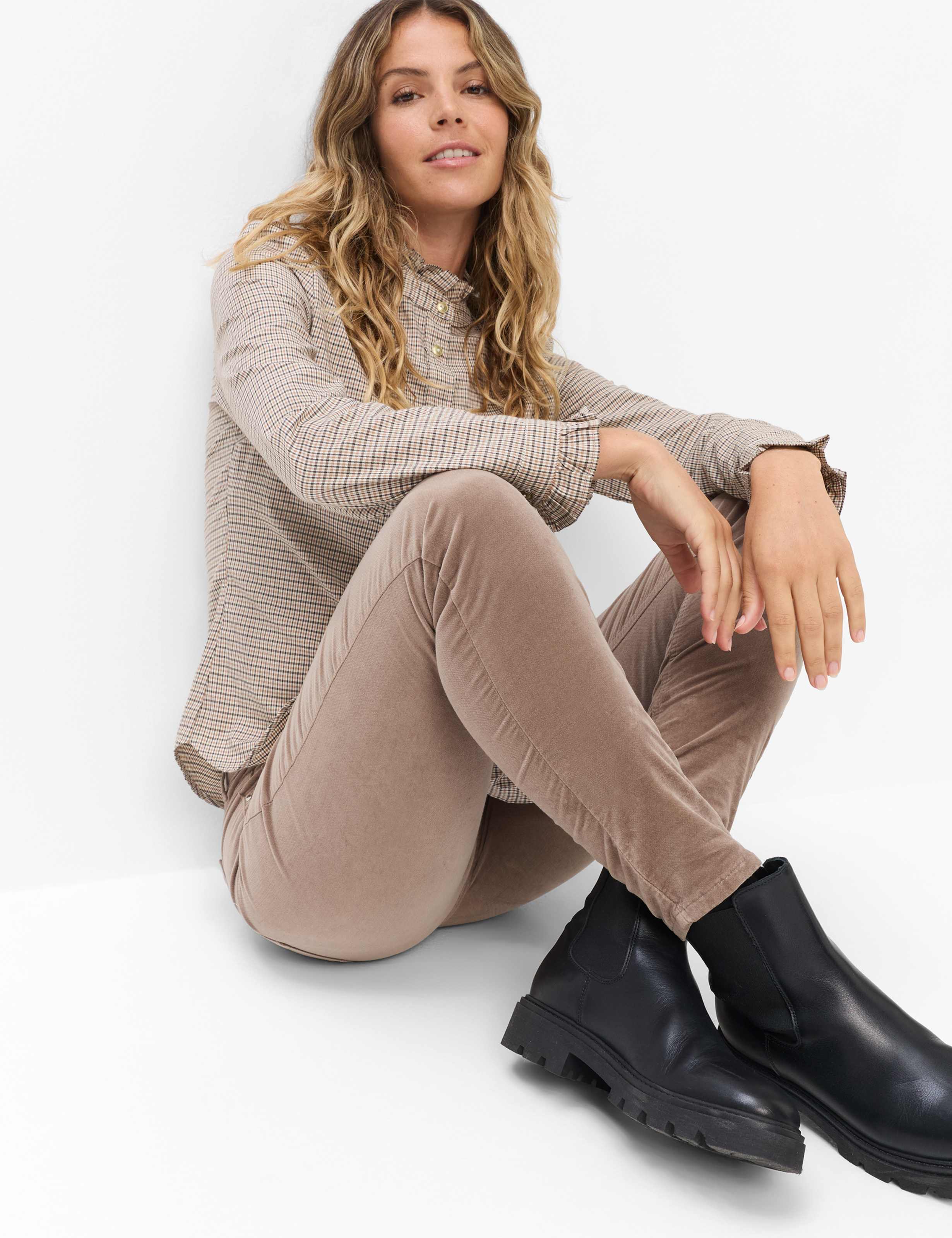 Women Style SHAKIRA Light Brown Slim Fit Detail 1