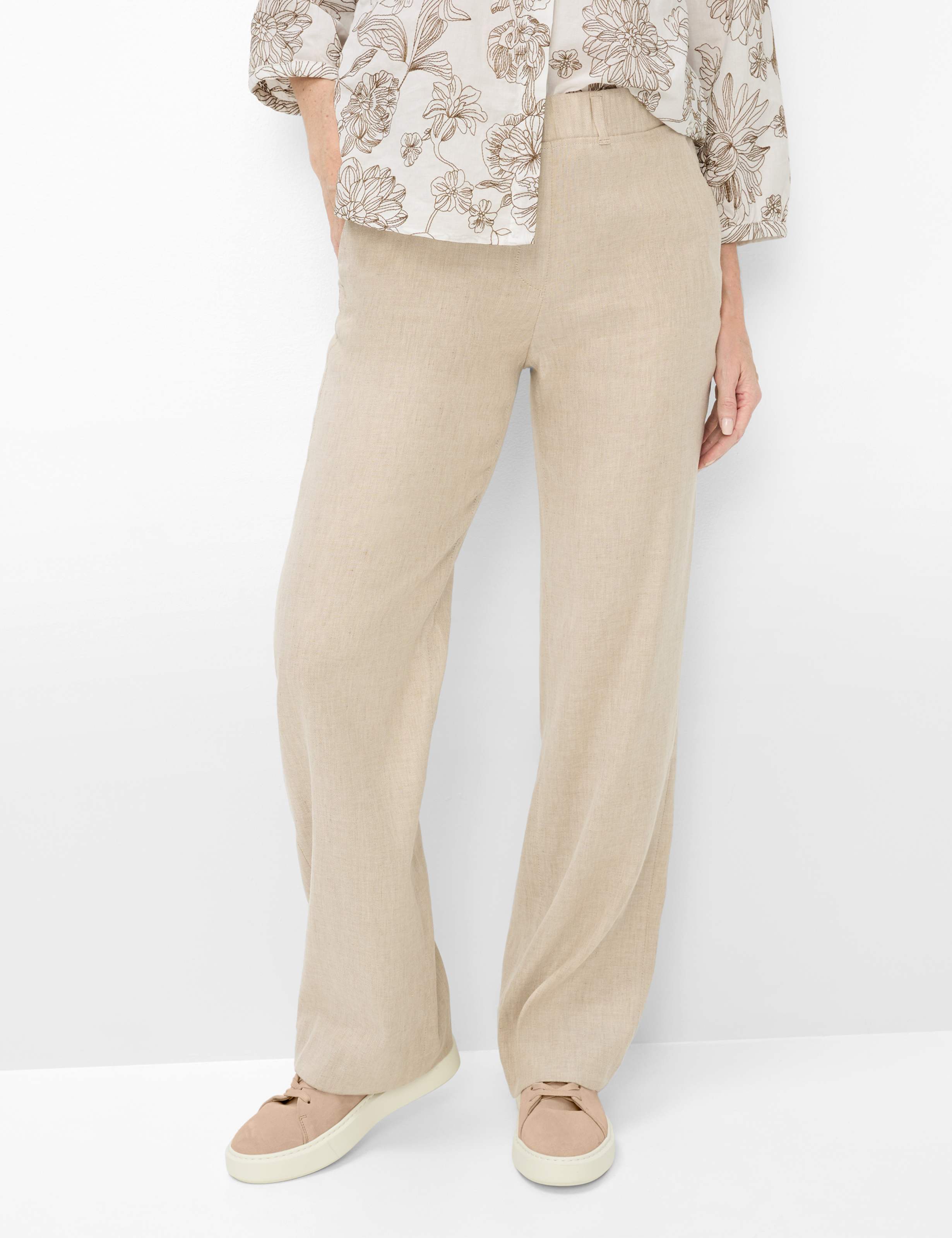 Thumbnail - Raphaela by Brax Damen Marlenehose Style PAM FLARED BEIGE, Beige, Gr. 48