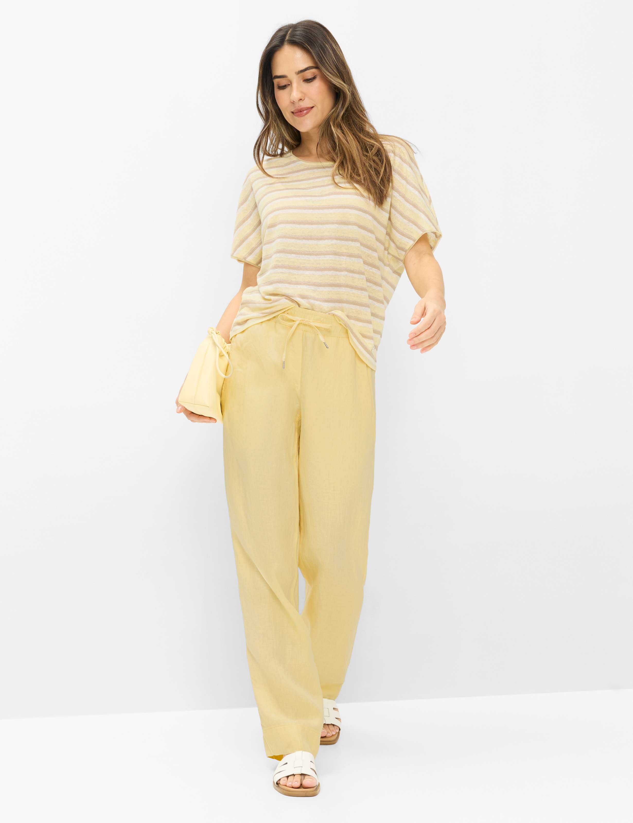 Damen Style FARINA Hellgelb Wide Leg Model Outfit