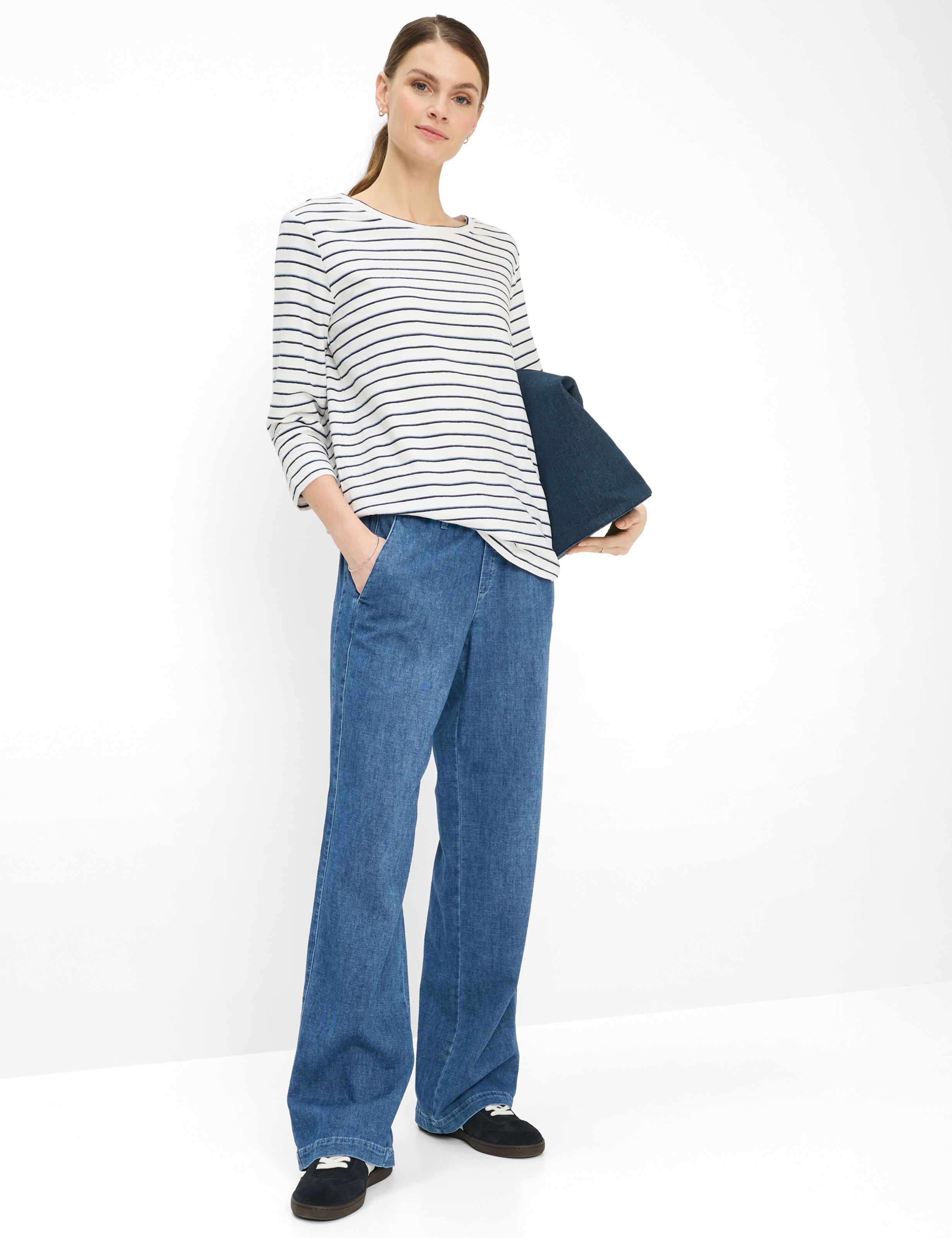 Dames Style BONNIE Donkerblauw  Model outfit