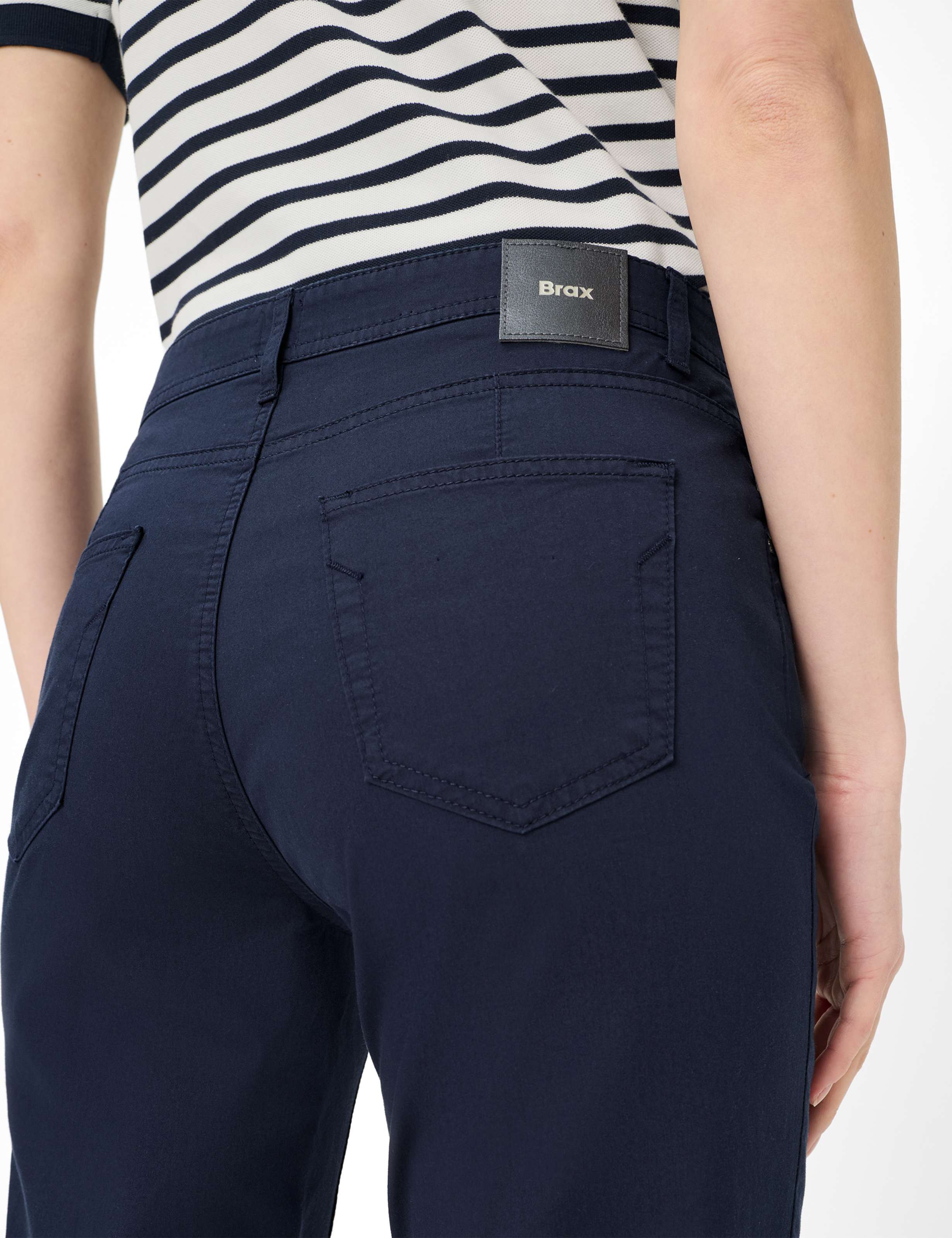 Damen Style CAROLA S Dunkelblau Feminine Fit Detail 2