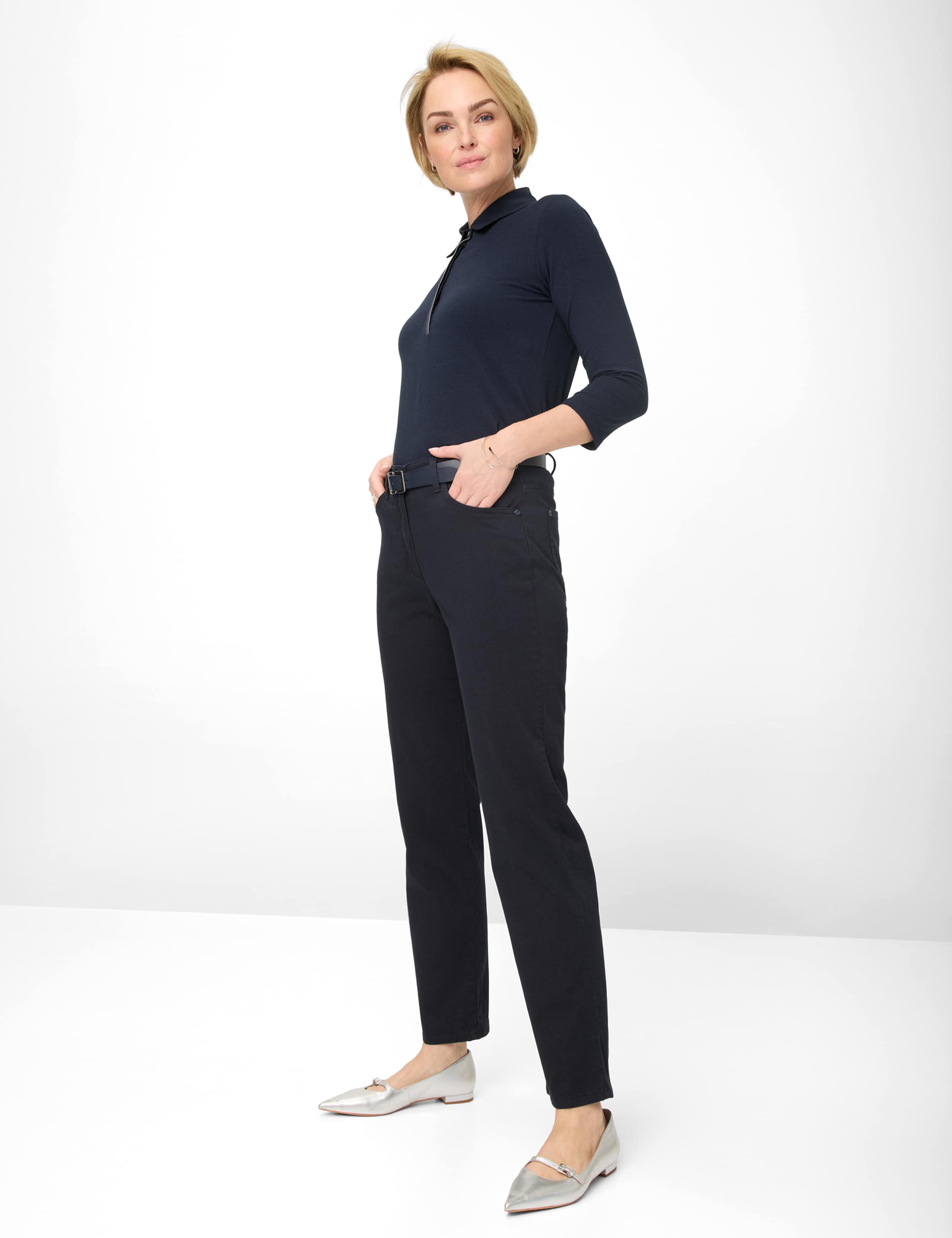 Damen Style CORRY Dunkelblau Comfort Plus Fit Model Outfit