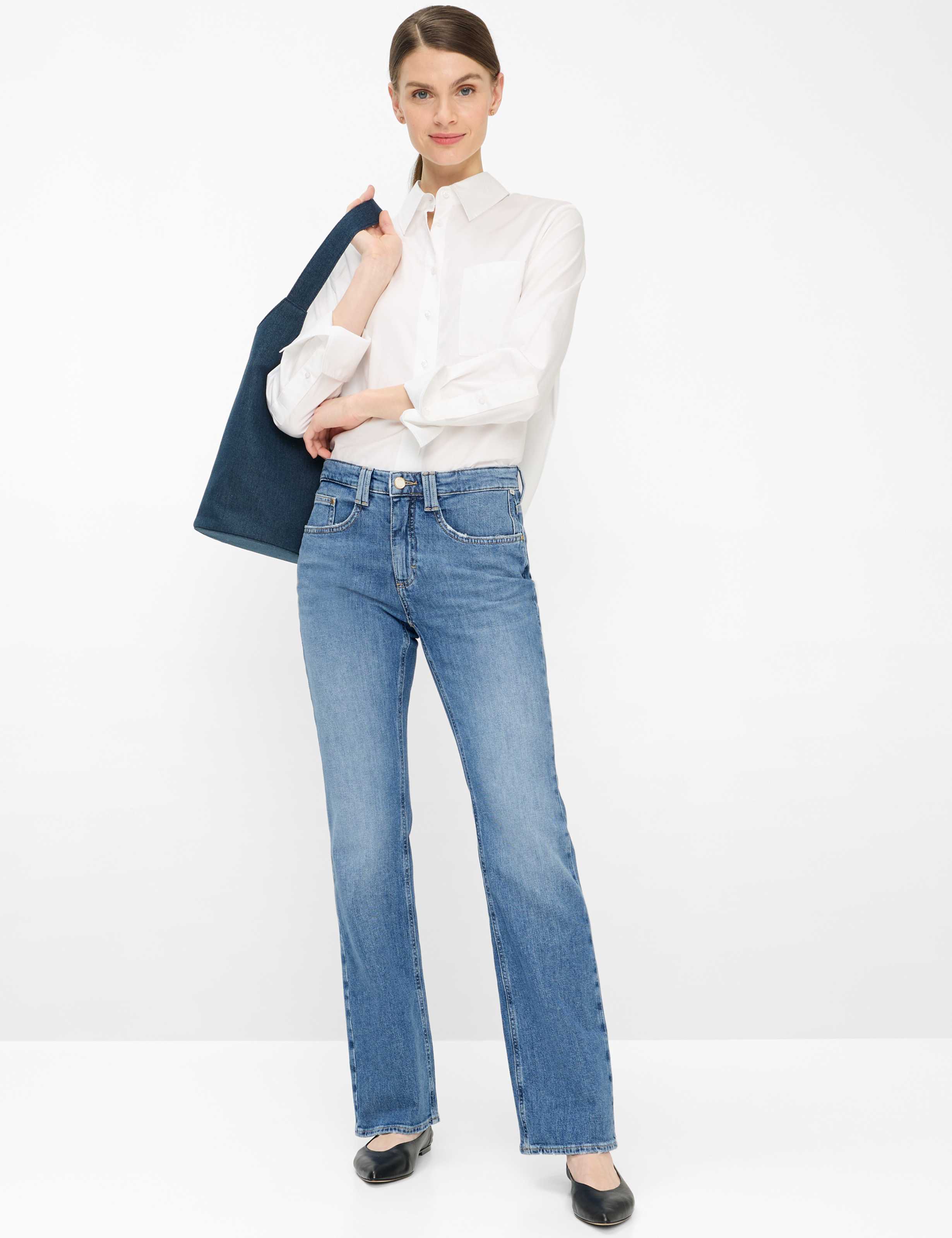 Femme Style MARY BOOT Denim Bleu Regular Fit Tenue du mannequin