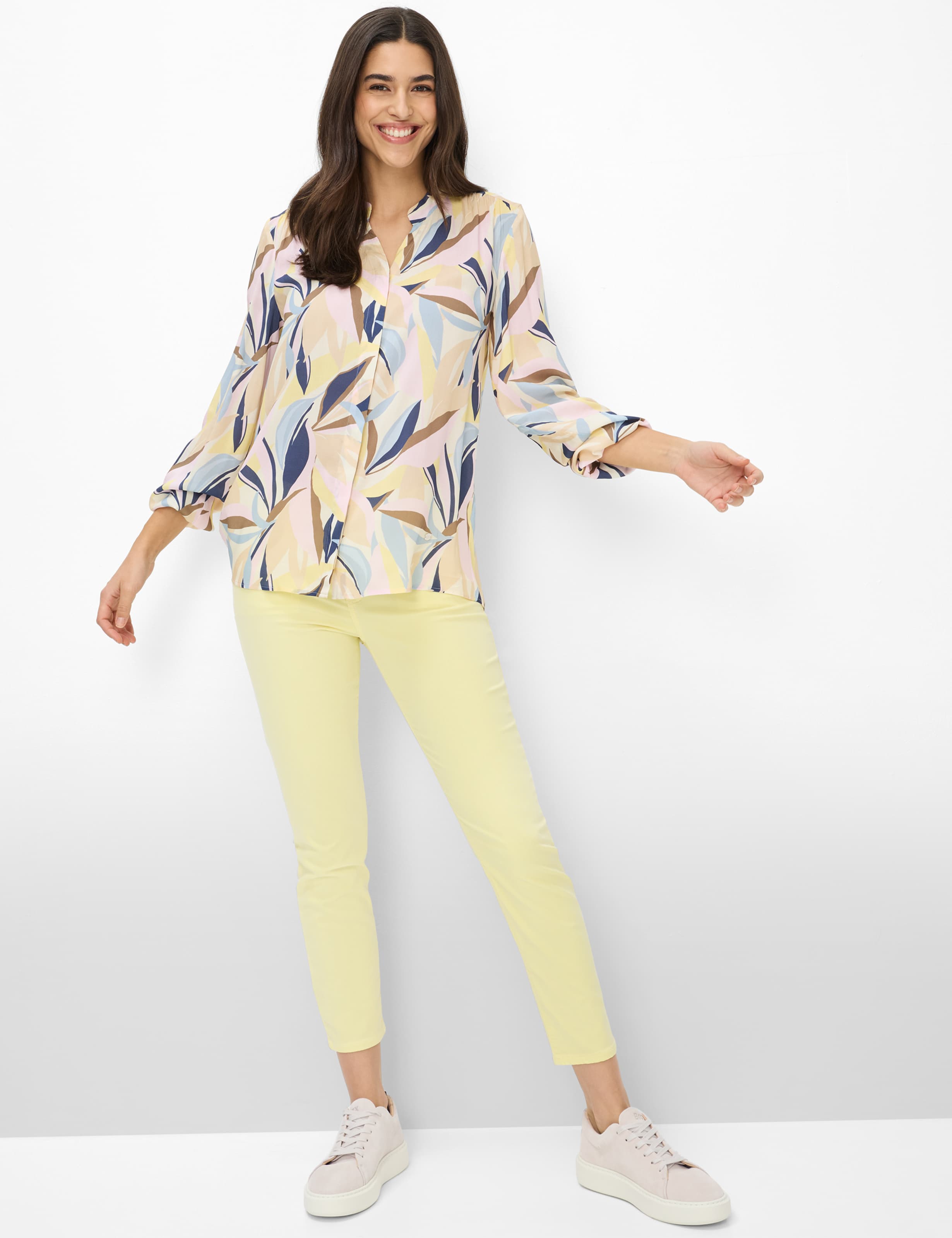 Damen Style VIVI Mehrfarbig  Model Outfit