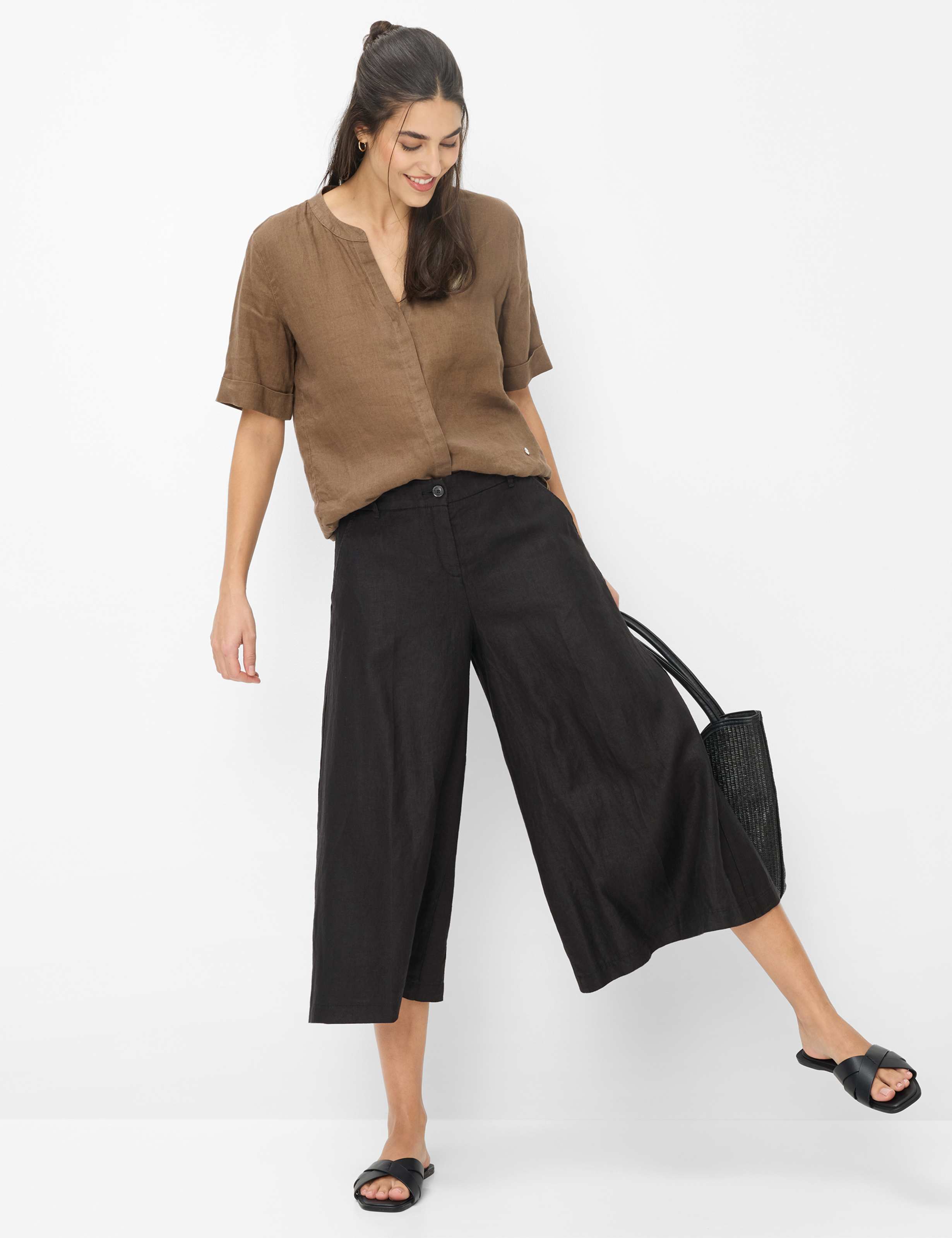 Dame Style MELLI S Sort Wide Leg Model Outfit