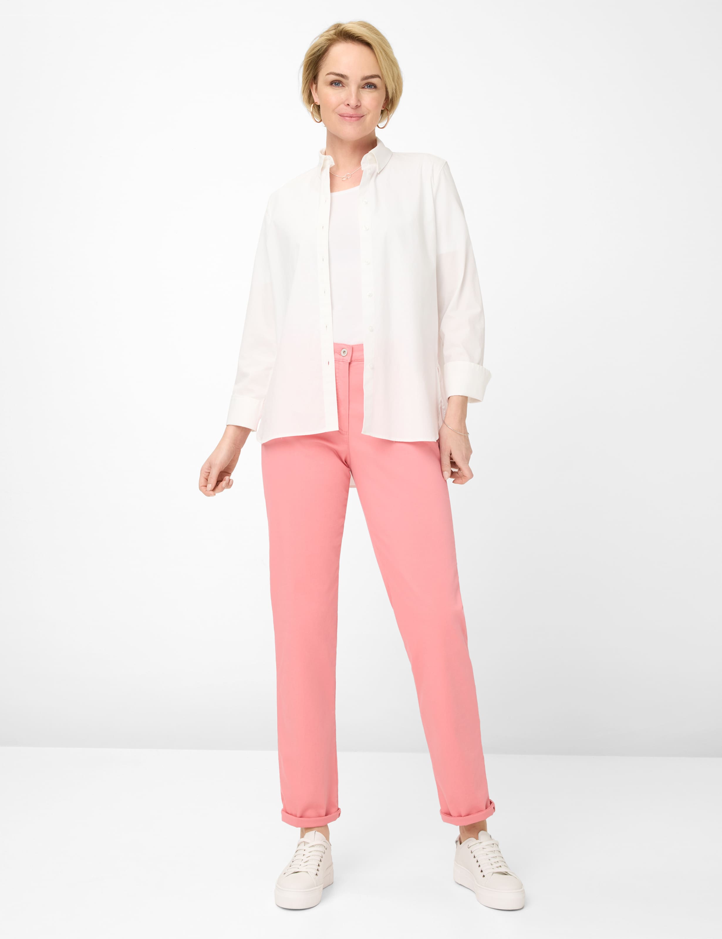 Damen Style CORRY Hellrot Comfort Plus Fit Model Outfit