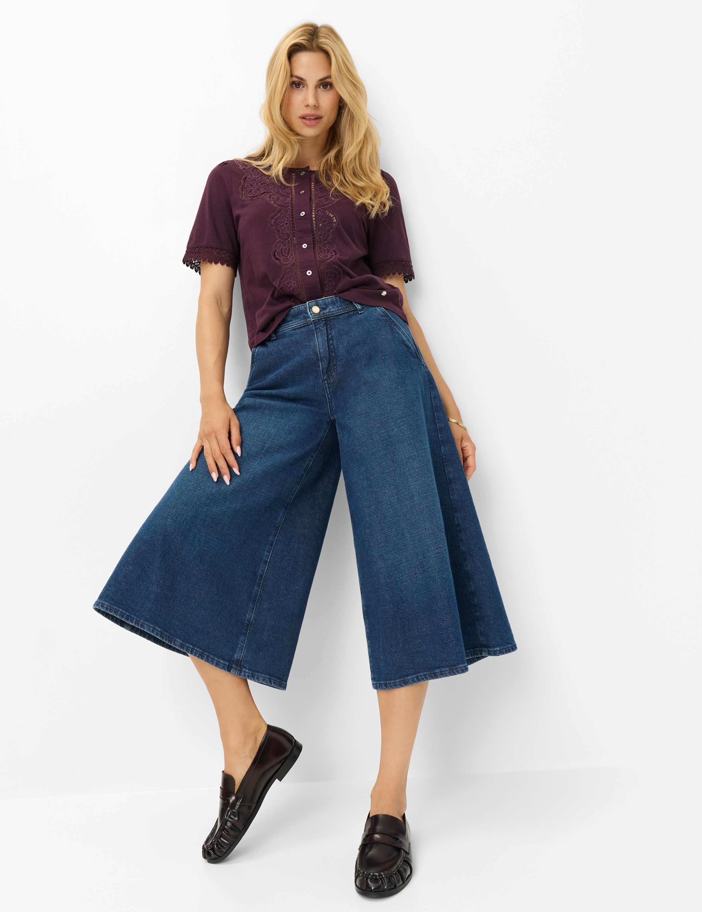 Femme Style MELLI S Denim Bleu Foncé Wide Leg Tenue du mannequin