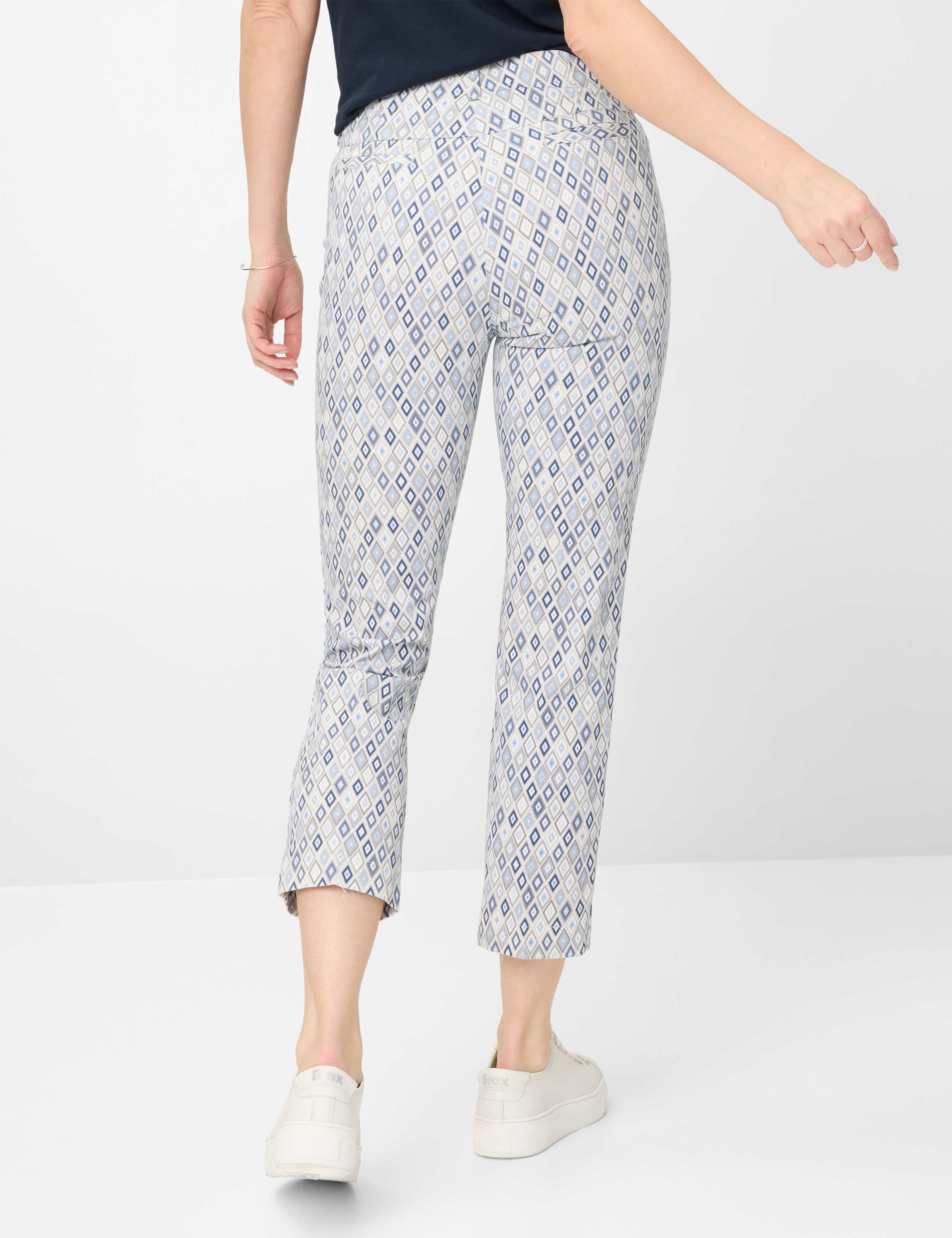 Damen Style LORELLA Mehrfarbig Super Slim Fit Model Rueck