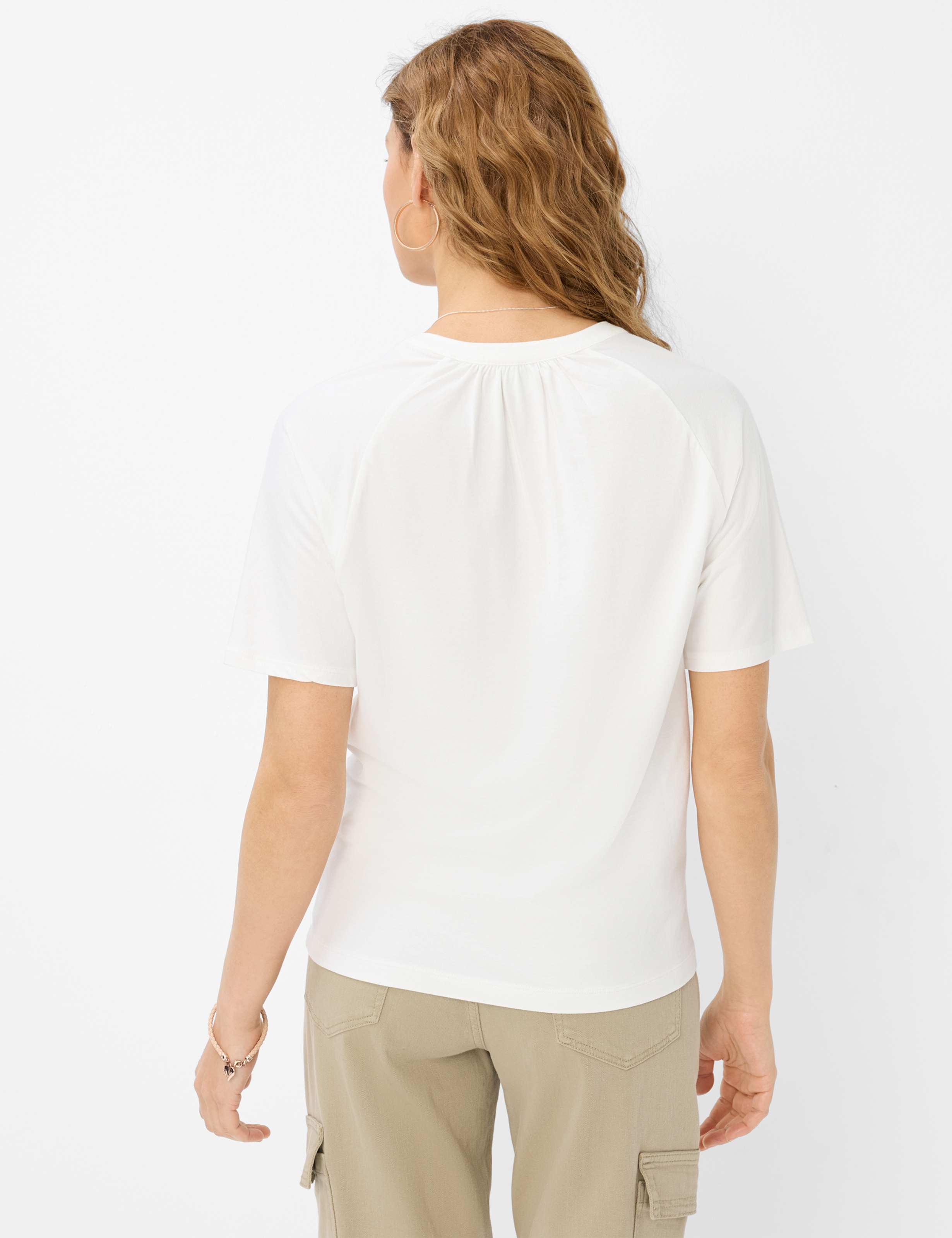 Women Style CAELEN Cream White  Model back