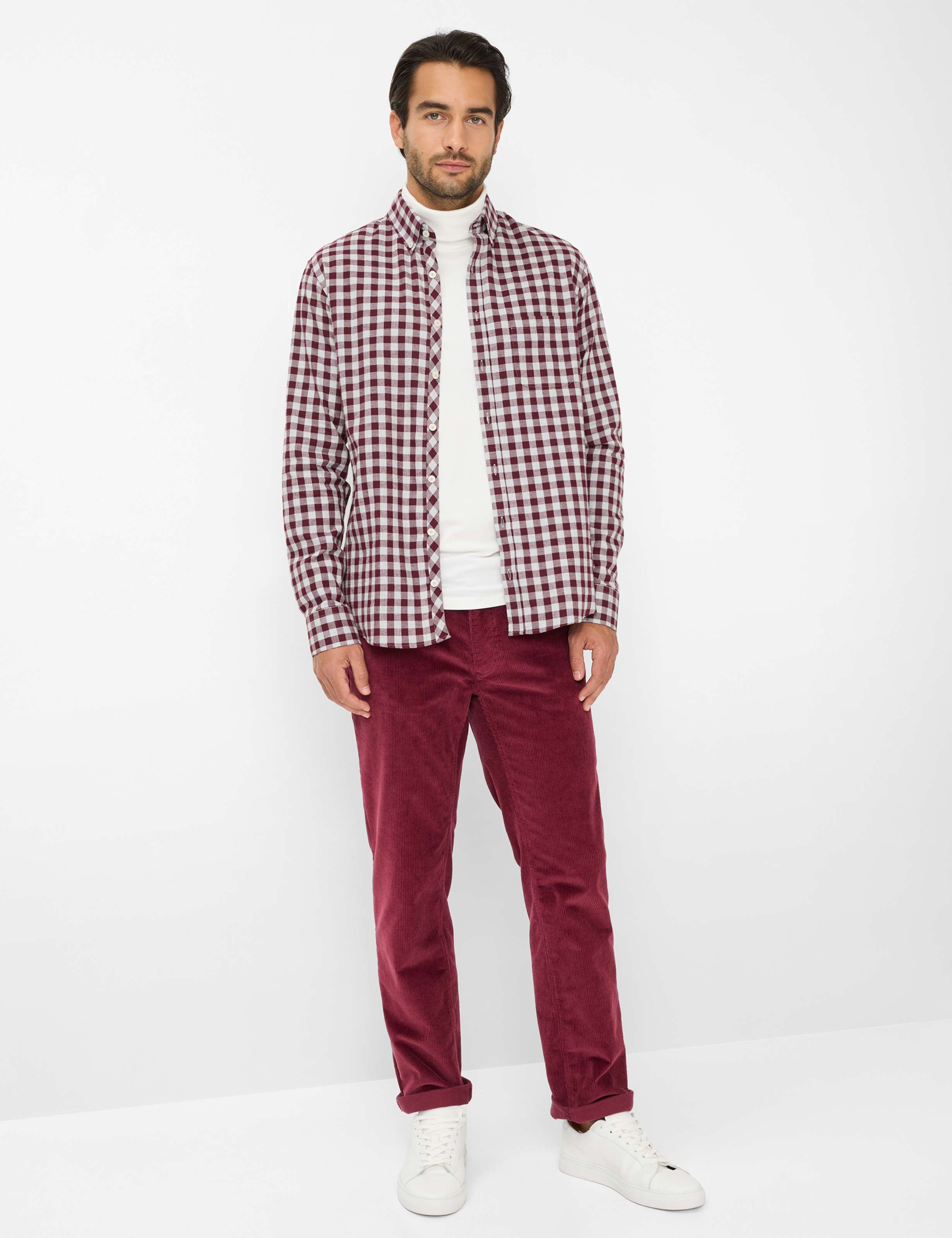 Homme Style COOPER Violette Foncé Regular Fit Tenue du mannequin