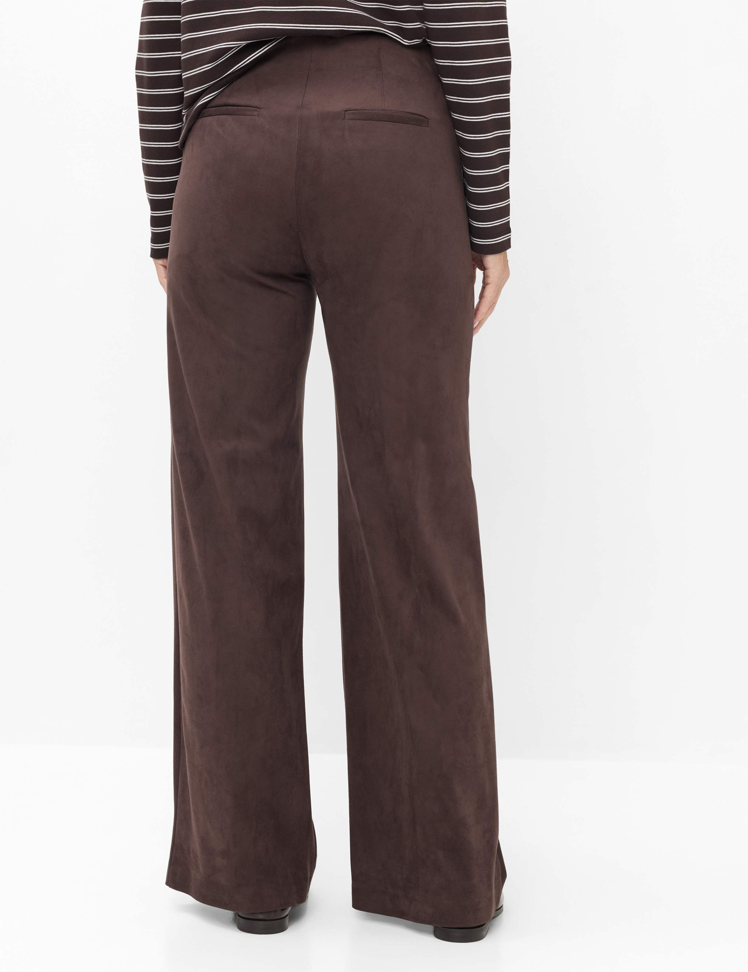 Women Style LILLYTH FLARED Dark Brown Super Slim fit Model back
