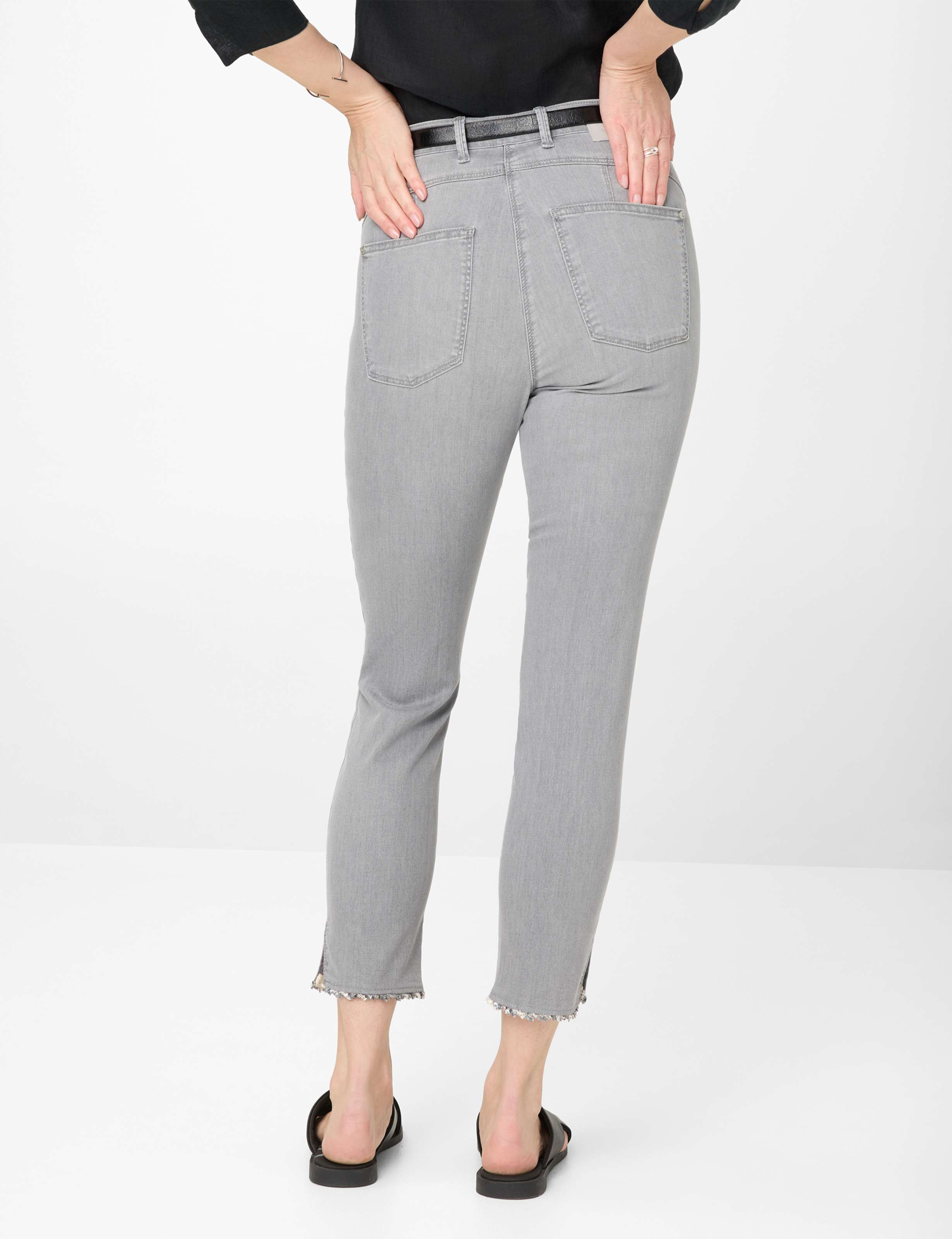 Thumbnail - Raphaela by Brax Damen Hose Style LUCA 6/8 LIGHT GREY SLIGHTLY USED, denim grau, Gr. 44K