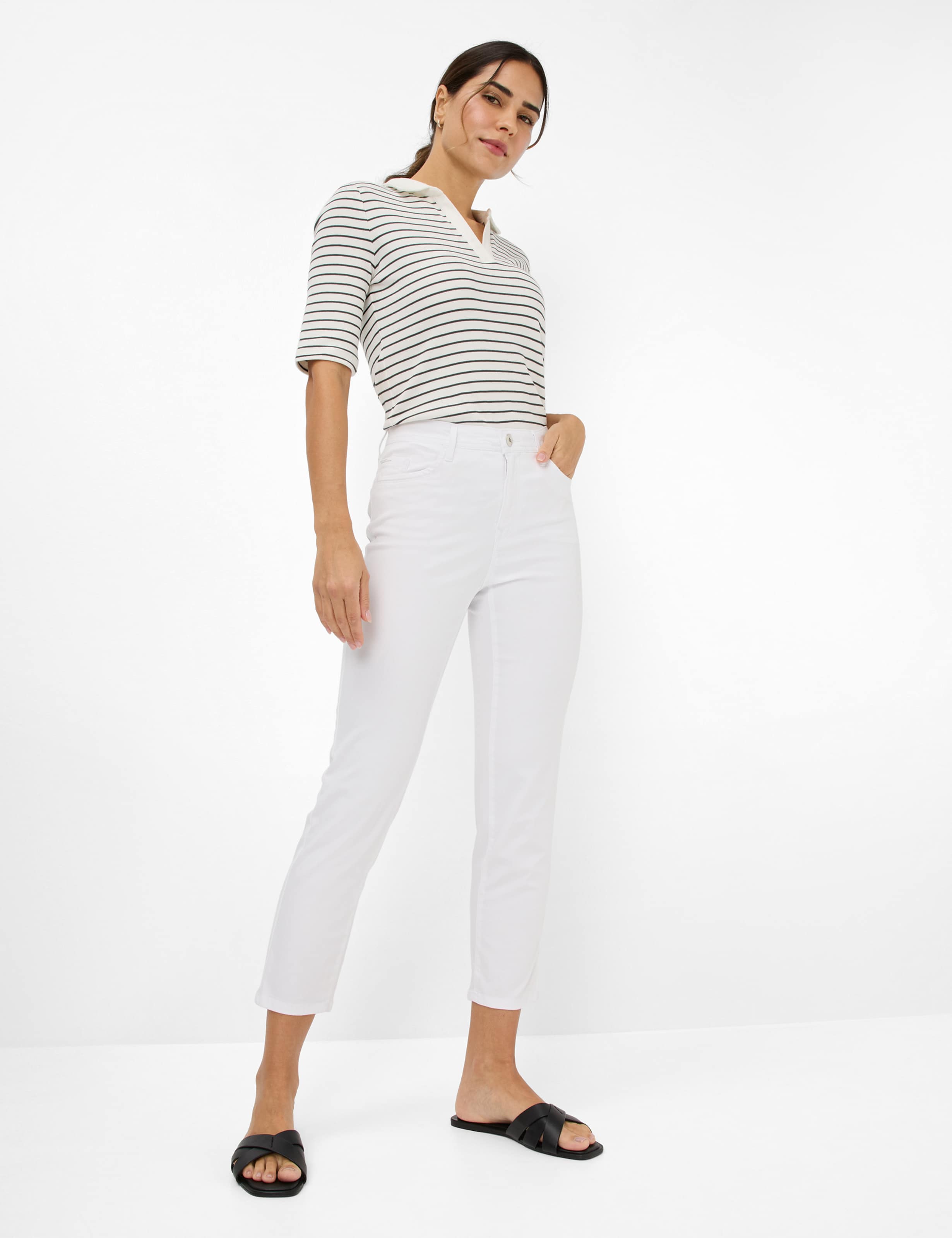 Damen Style CAROLA S Denim Weiß Feminine Fit Model Outfit