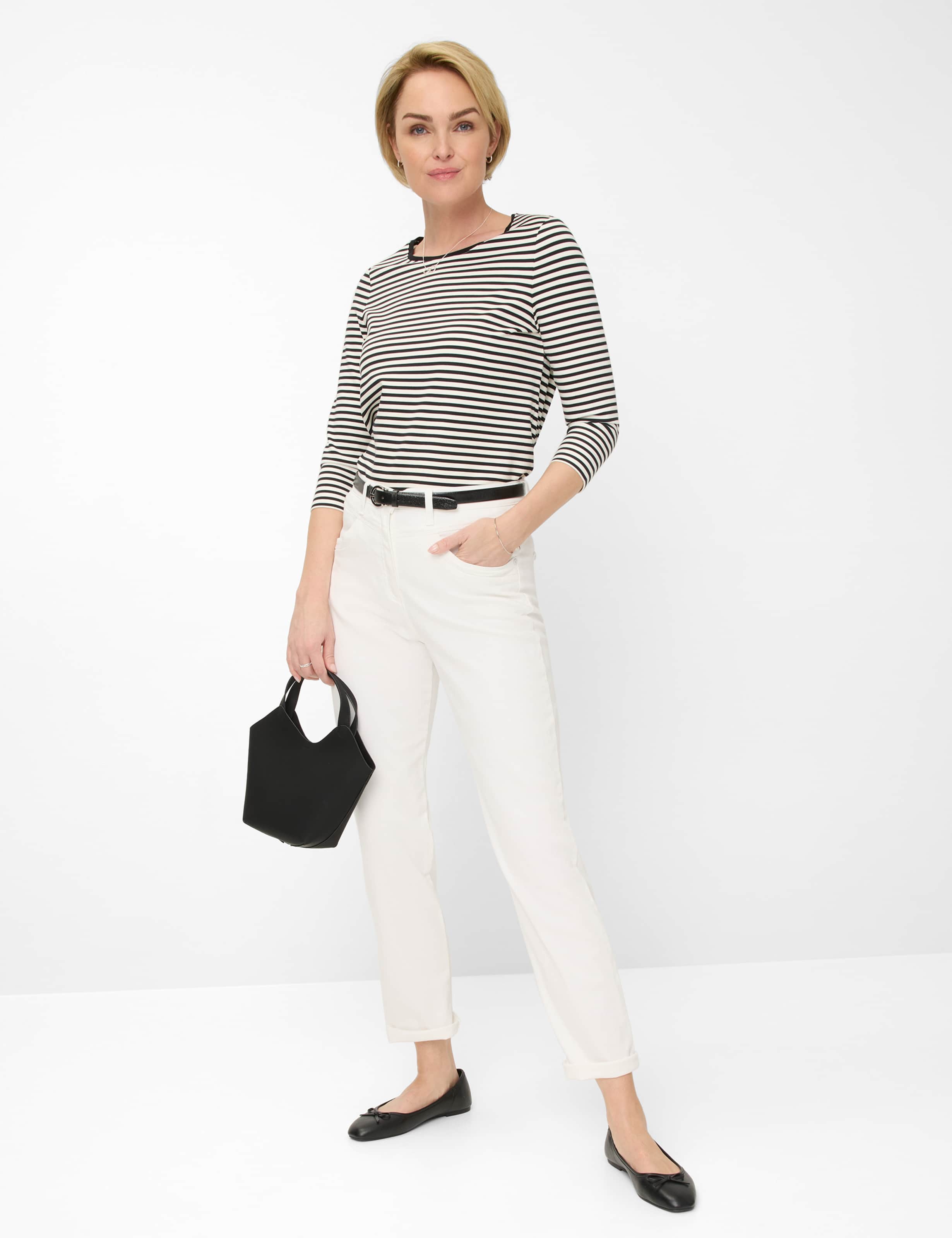 Femme Style CAREN NEW Denim Blanc Comfort Plus Fit Tenue du mannequin