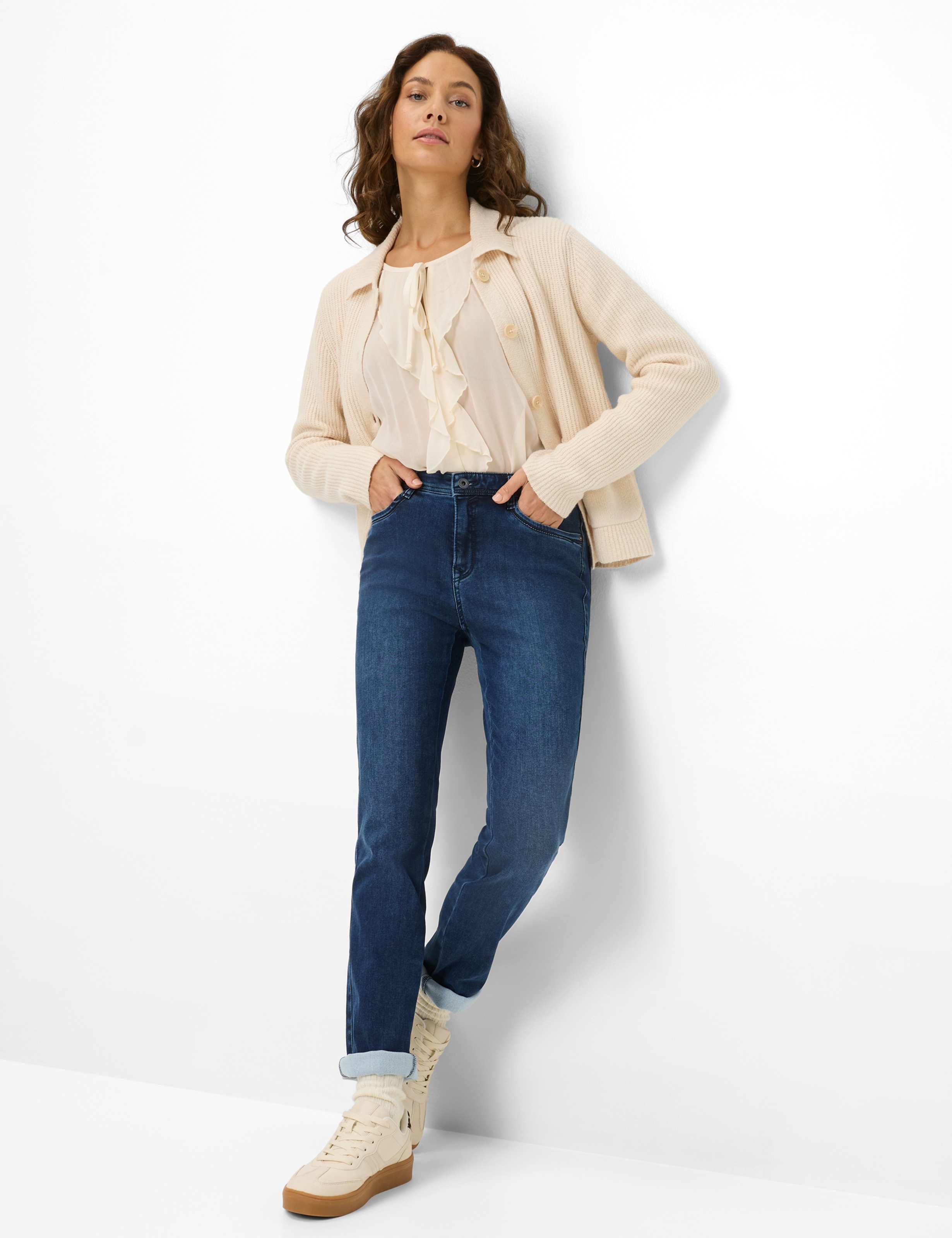 Damen Style MARY Denim Blau Regular Fit Model Outfit
