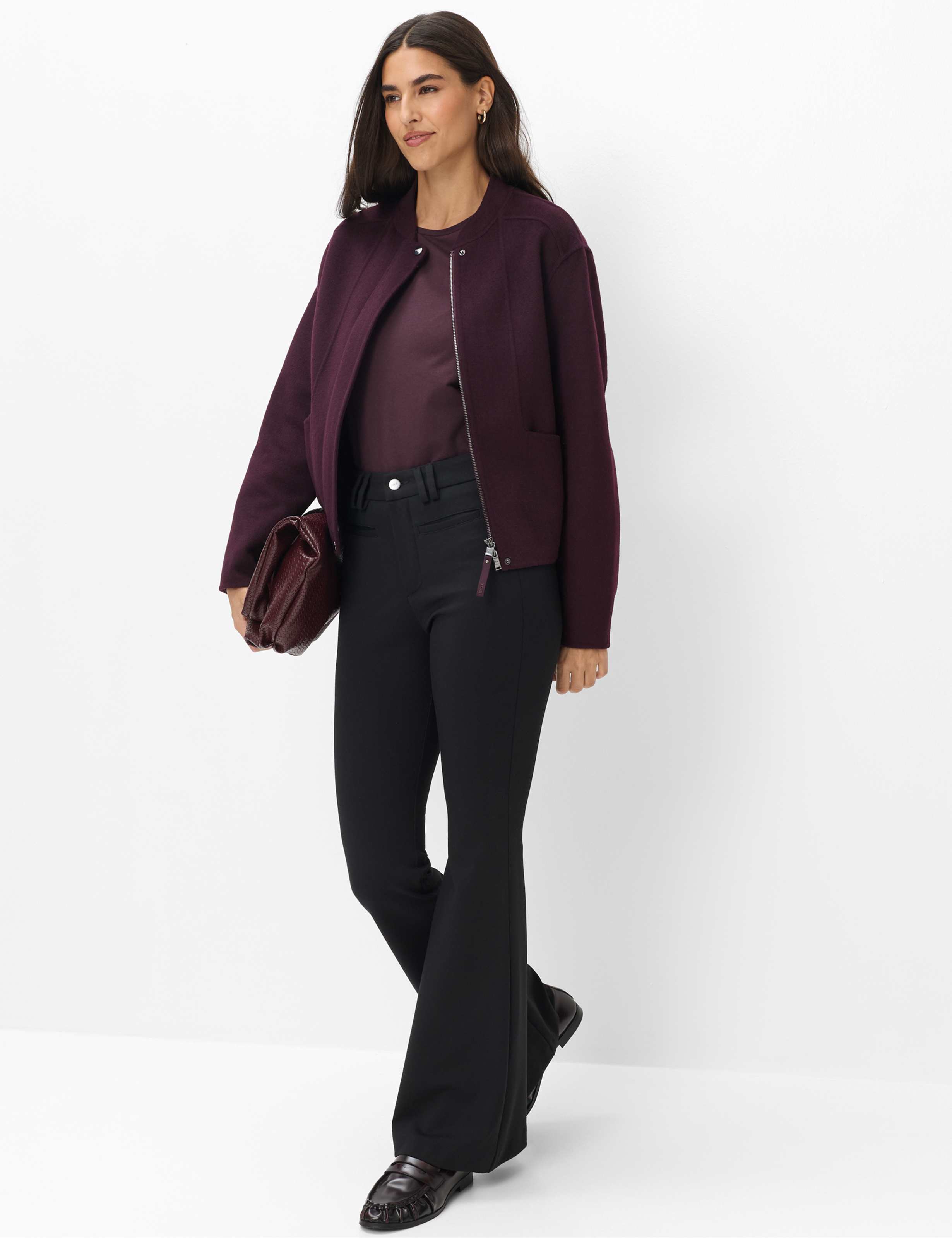 Dame Style HAZEL Mørk Lilla  Model Outfit