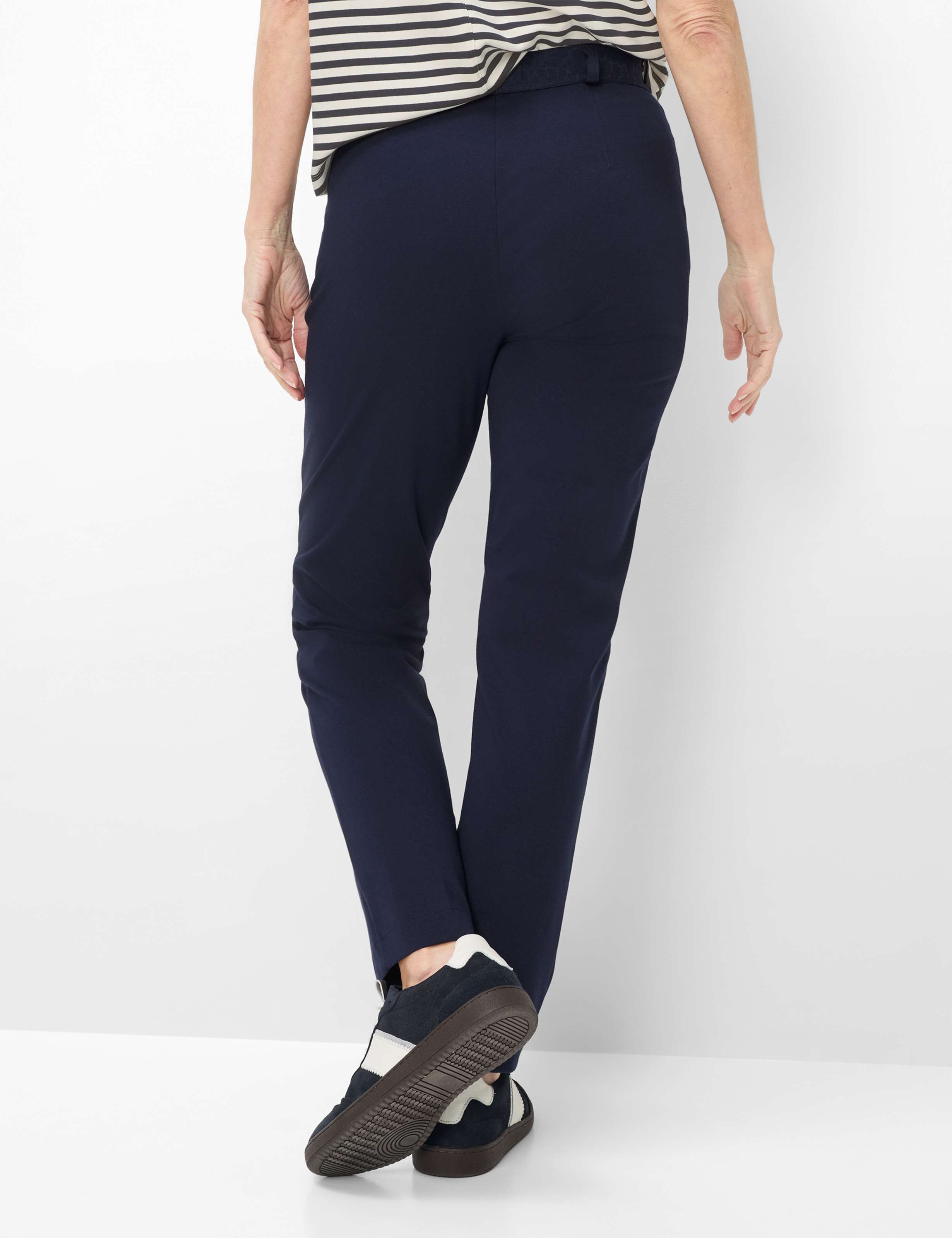 Tons bleus, Femme, Style CILLY, MODEL_RUECK_ISHOP