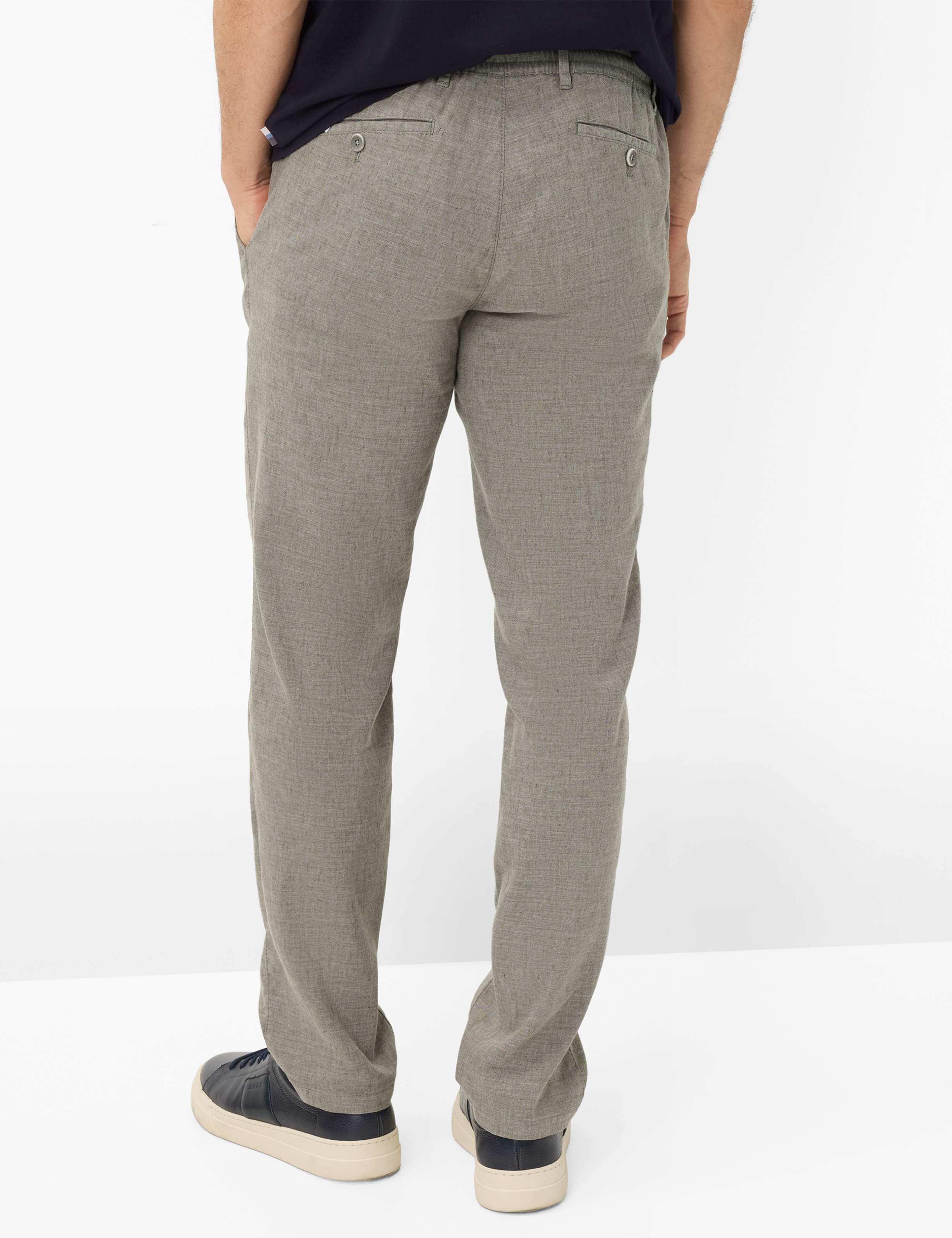 Shades of Green, Men, Style TILL, MODEL_RUECK_ISHOP