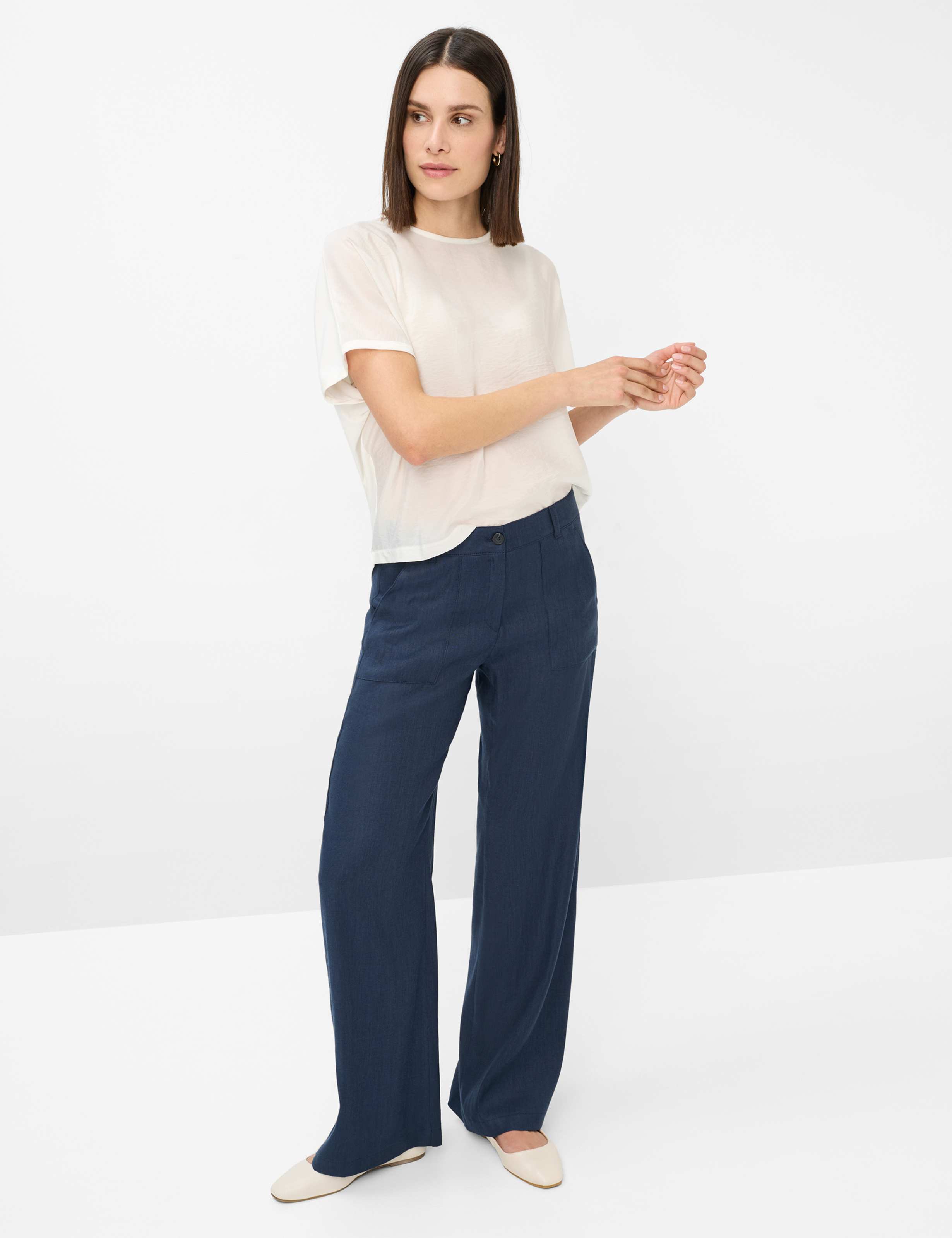 Damen Style MAINE Dunkelblau Wide Leg Model Outfit