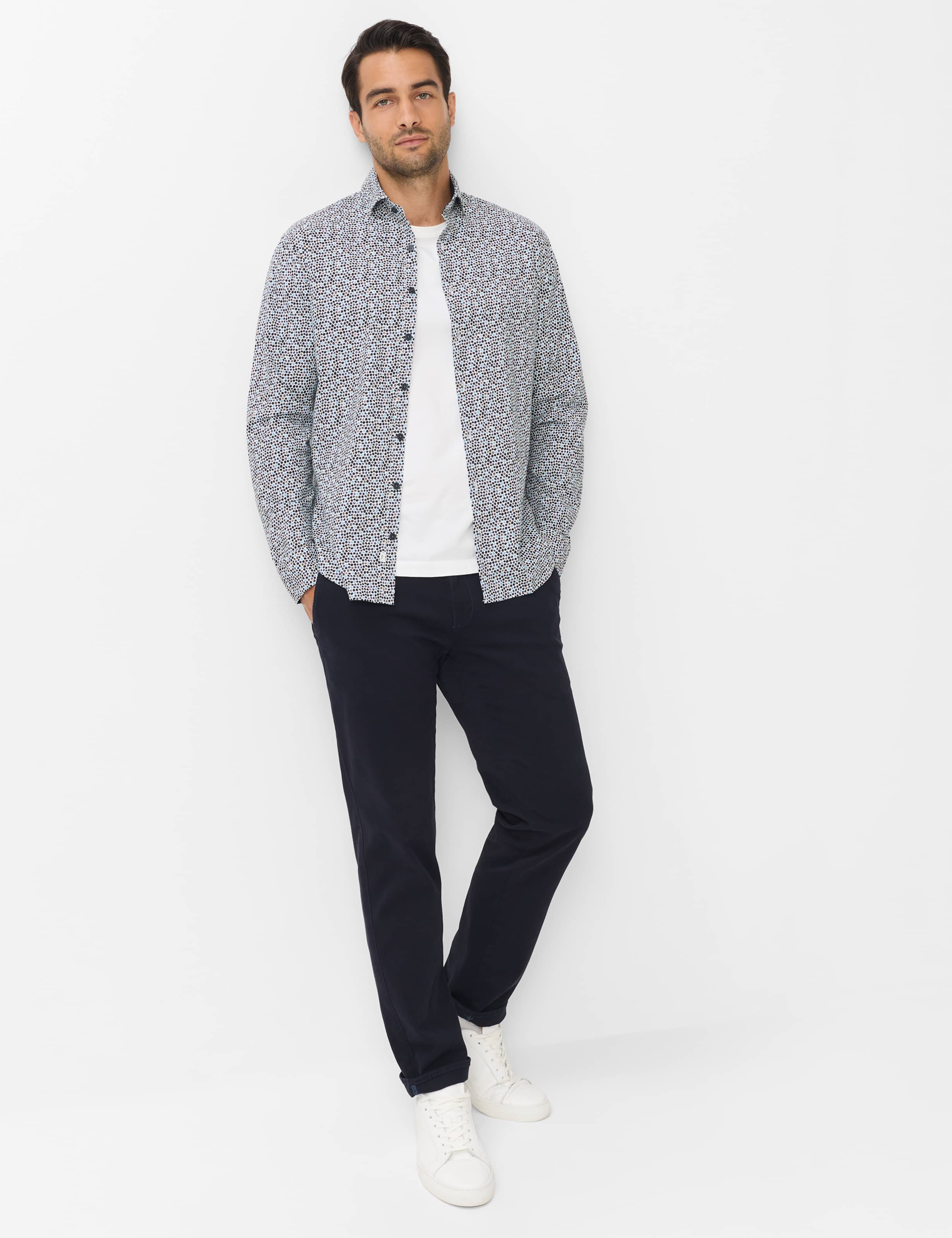 Homme Style HAROLD Vert - Olive  Tenue du mannequin