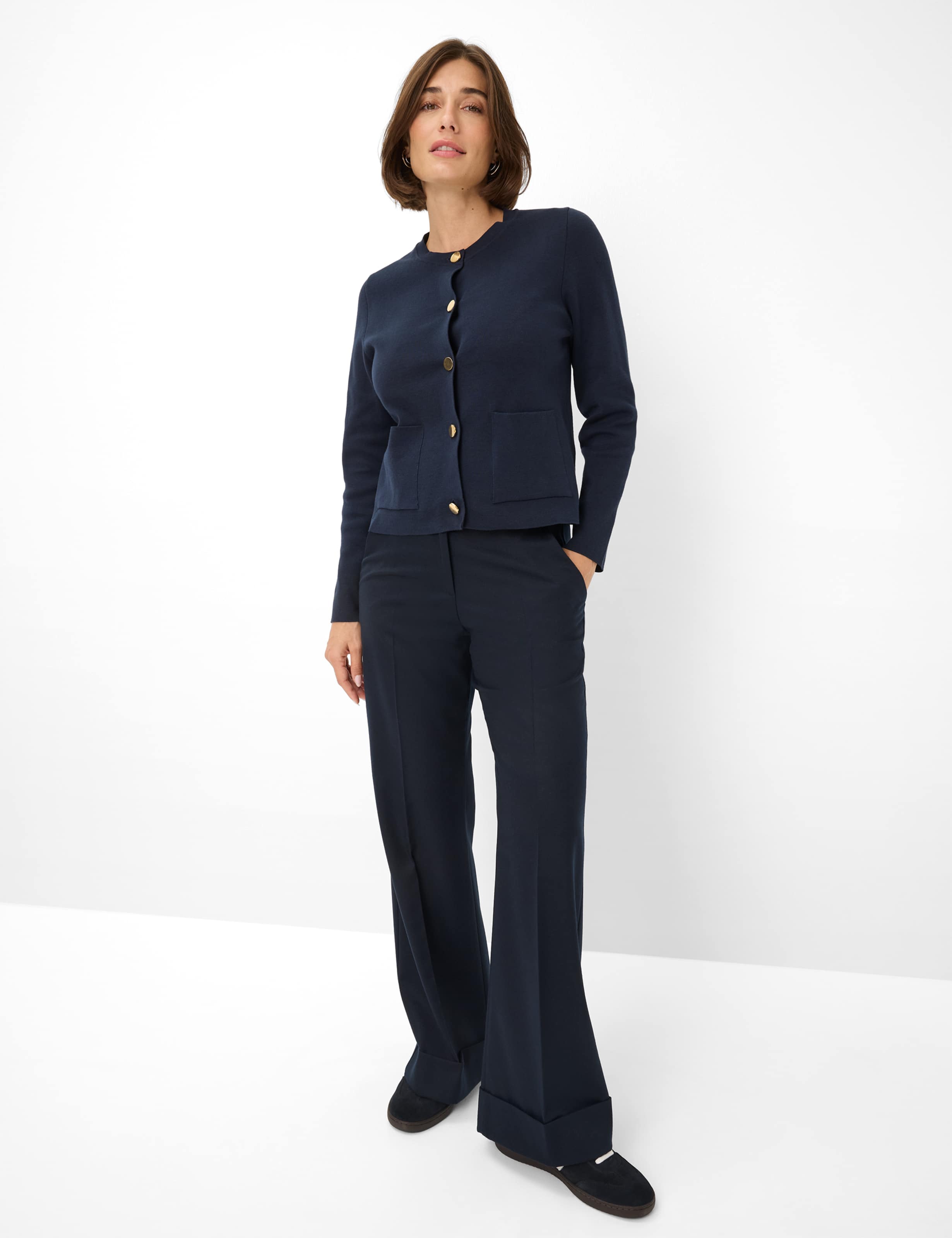 Damen Style MAINE Dunkelblau Wide Leg Model Outfit